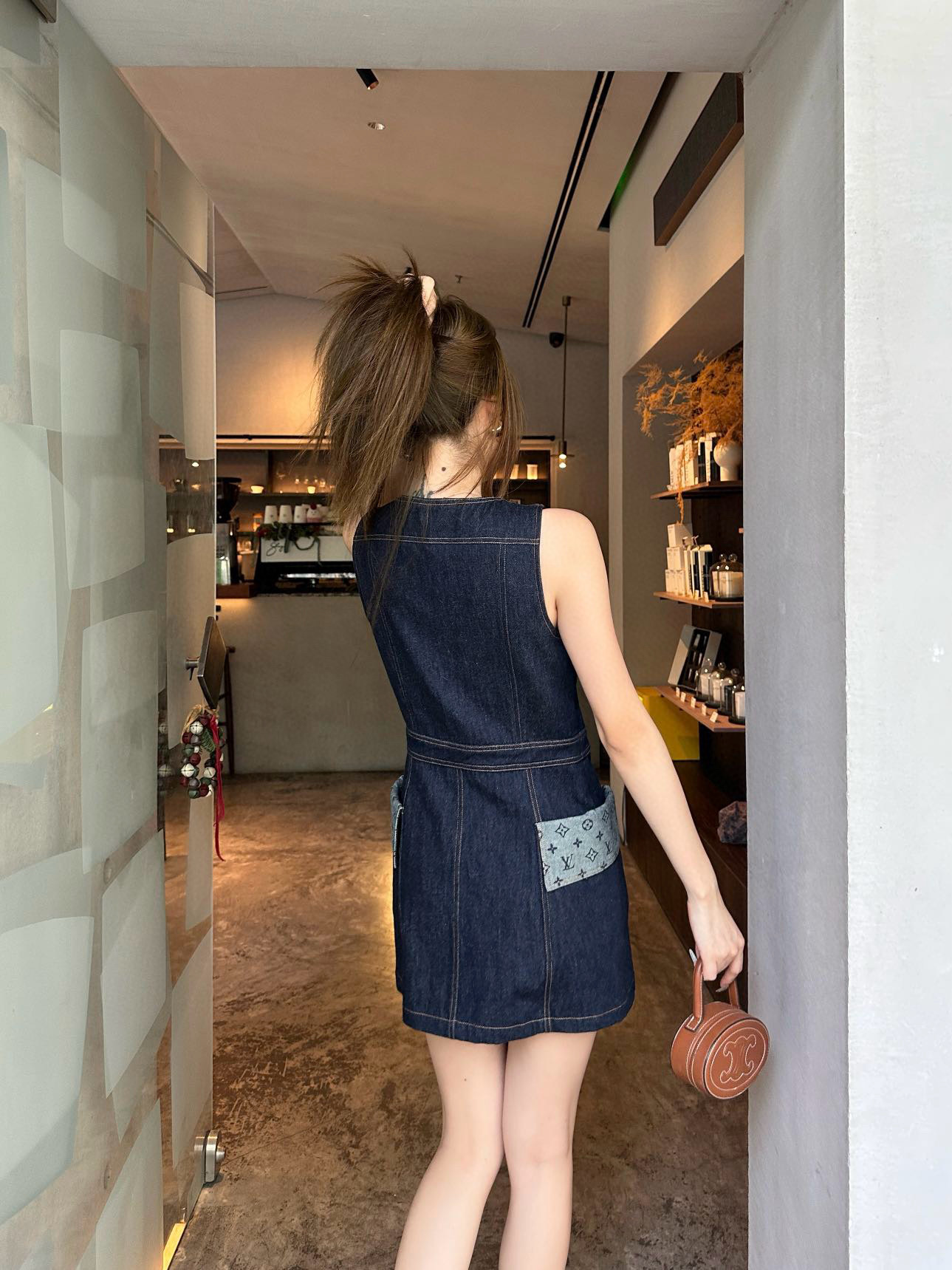 Louis Vuitton 2025SS Denim Mini Dress Sleeveless with Logo Pocket 9 i1754228452668 8006 0 8