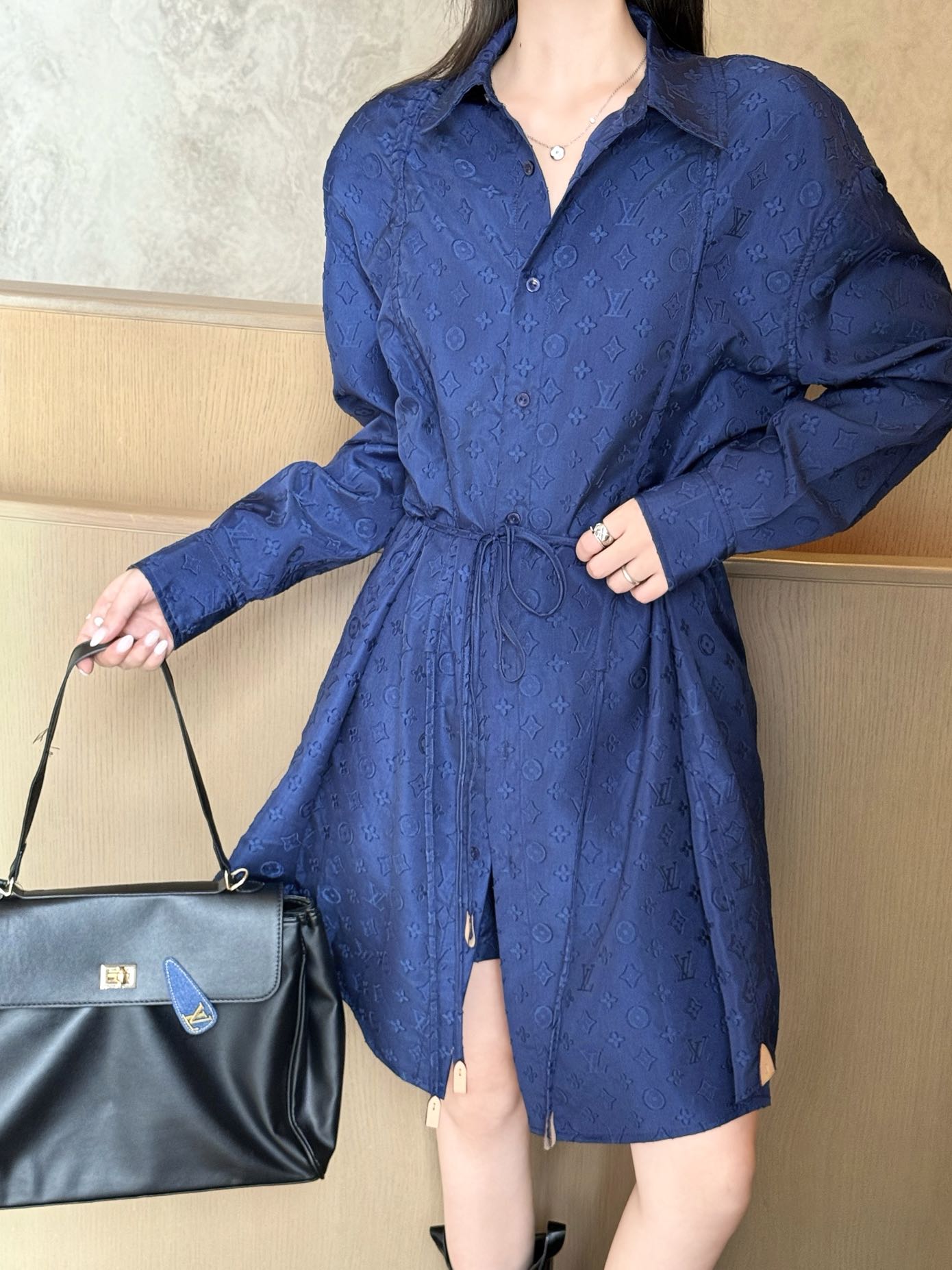 Louis Vuitton 2025SS Monogram Jacquard Shirt Dress with Belt 1 i1755697057162 1898 0 0