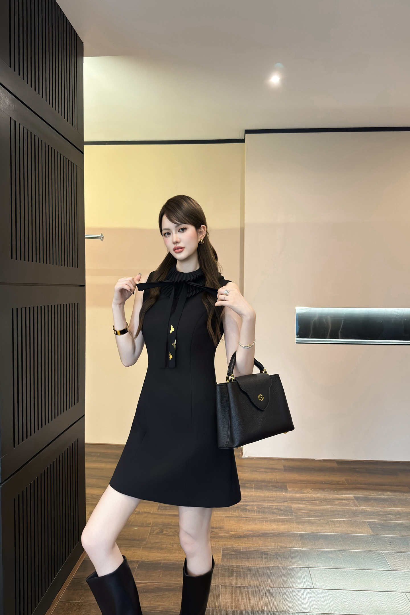Louis Vuitton 2025SS Sleeveless Mini Dress - Elegant, Slim Fit, and Stylish 5 i1756294930256 8235 0 4