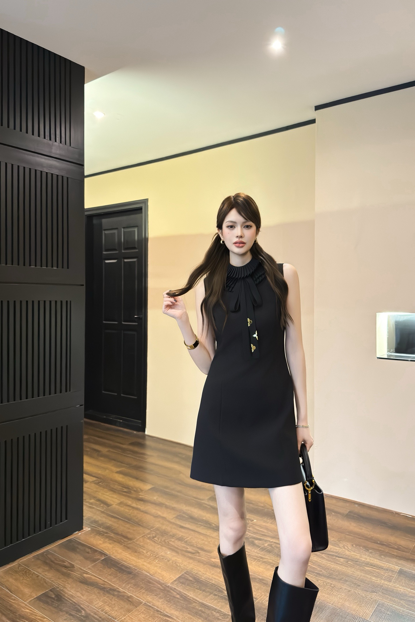 Louis Vuitton 2025SS Sleeveless Mini Dress - Elegant, Slim Fit, and Stylish 9 i1756294931742 1926 0 8