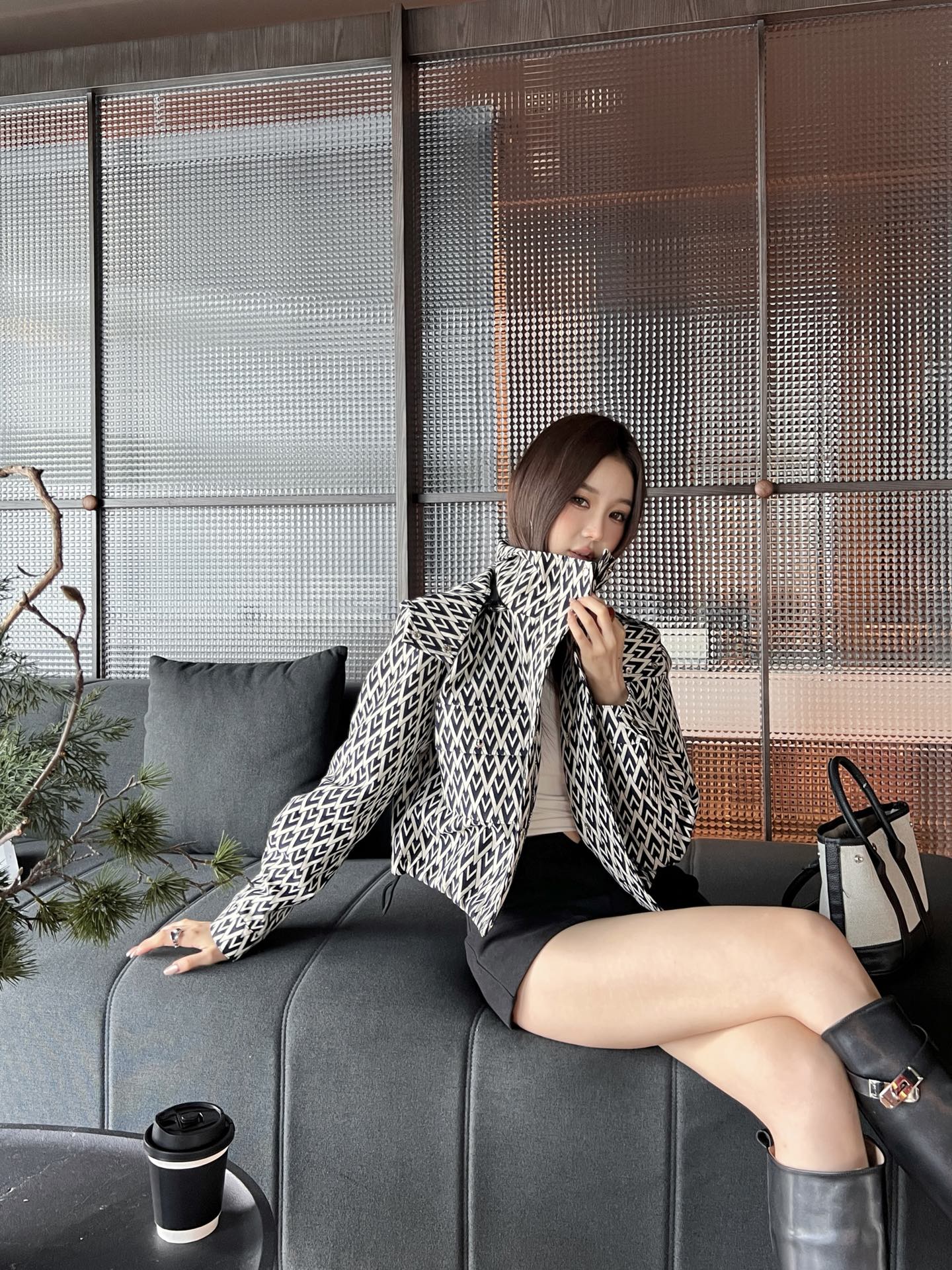VLTN 25Ss Women's Black and White Jacquard Hooded Jacket 8 i1757684133549 4200 0 7