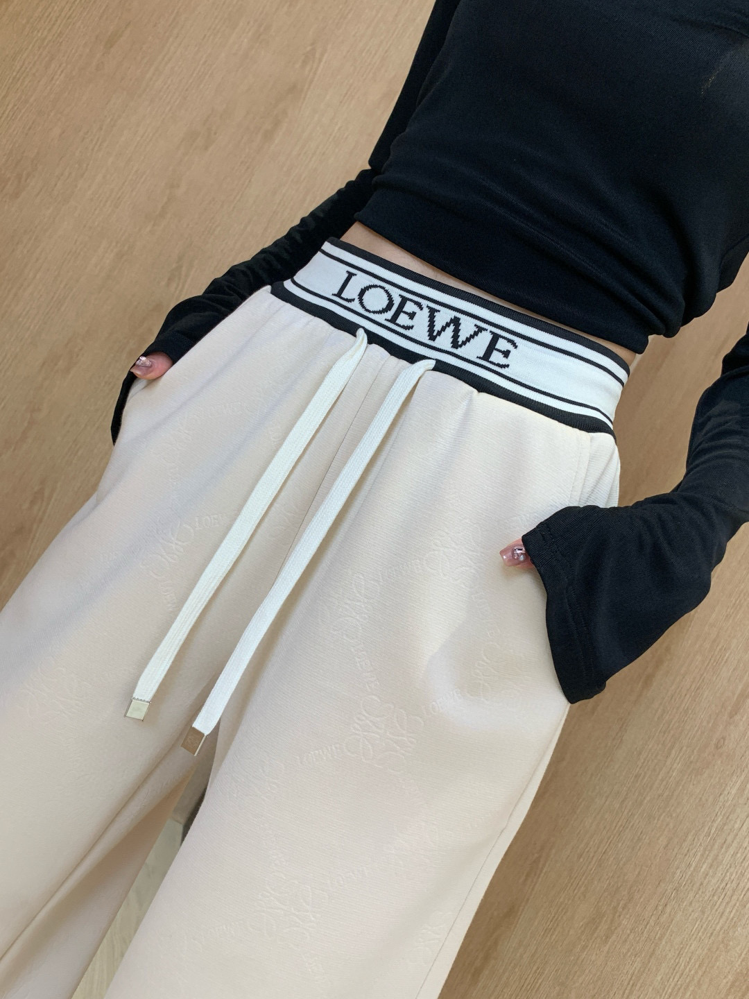 Loewe 2025 Autumn New Jacquard Webbing Sport Casual Pants Drawstring Waist 3 i1757686038191 9491 0 2