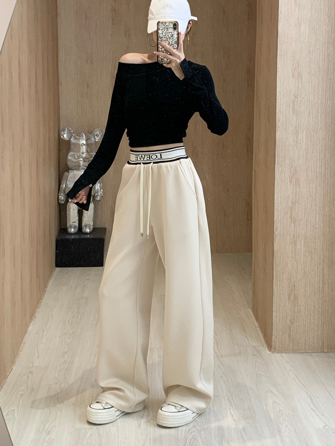 Loewe 2025 Autumn New Jacquard Webbing Sport Casual Pants Drawstring Waist 2 i1757686039695 5629 0 1