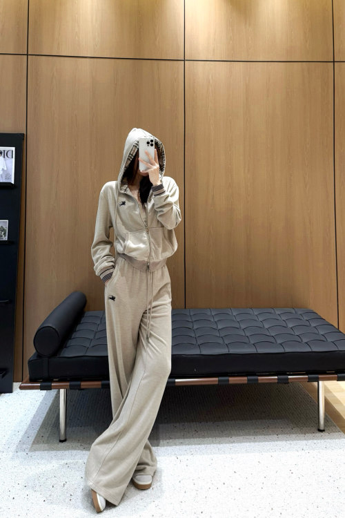 Burberry Women's Beige Cotton Blend Zip-Up Hoodie & Wide Leg Lounge Set 1 Burberry Women's Beige Cotton Blend Zip-Up Hoodie & Wide Leg Lounge Set