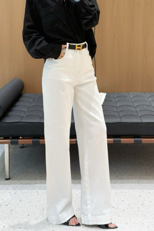 2025 Designer White Denim Jeans with Belt, High-Waisted, Straight Leg 1 2025 Designer White Denim Jeans with Belt, High-Waisted, Straight Leg