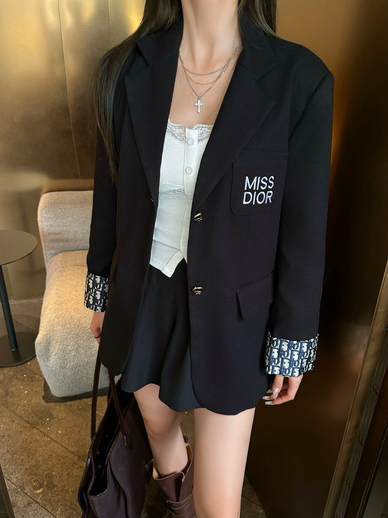 Dior Women's Blazer - Elegant, High-Quality, and Stylish Outerwear for Women