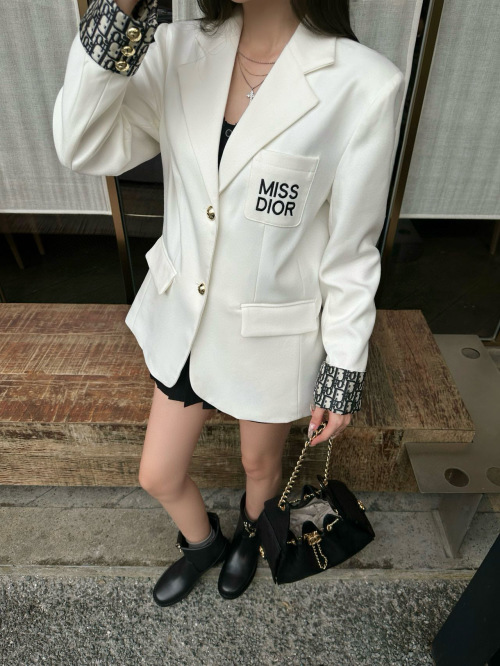 Dior Inspired White Blazer with Elegant Design and High-Quality Fabric 1 Dior Inspired White Blazer with Elegant Design and High-Quality Fabric