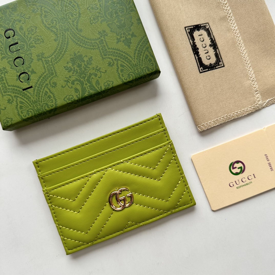 Gucci Marmont Shop
 Wallet Card pack Gold Calfskin Cowhide