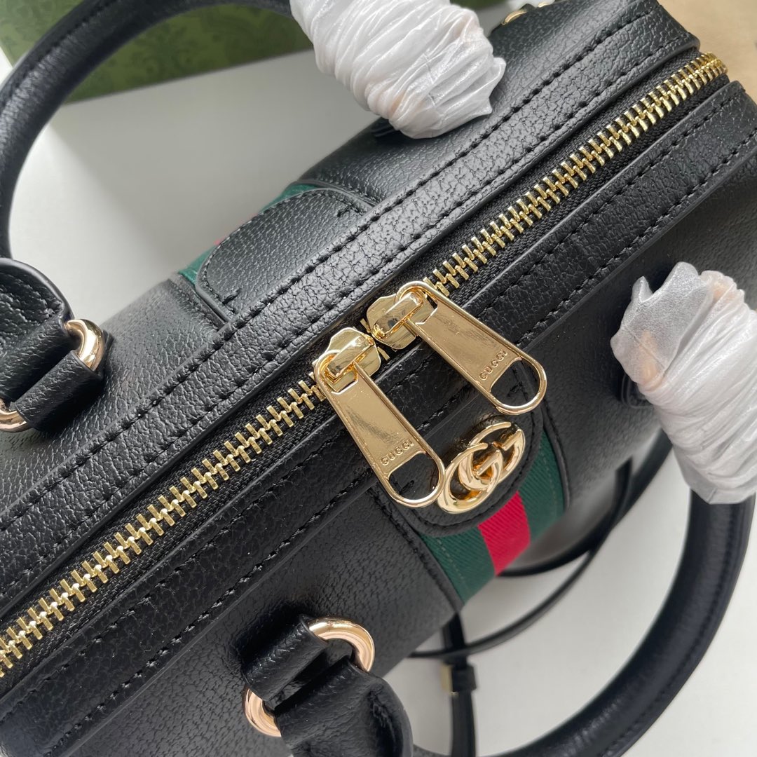 Gucci Black crossbody everyday