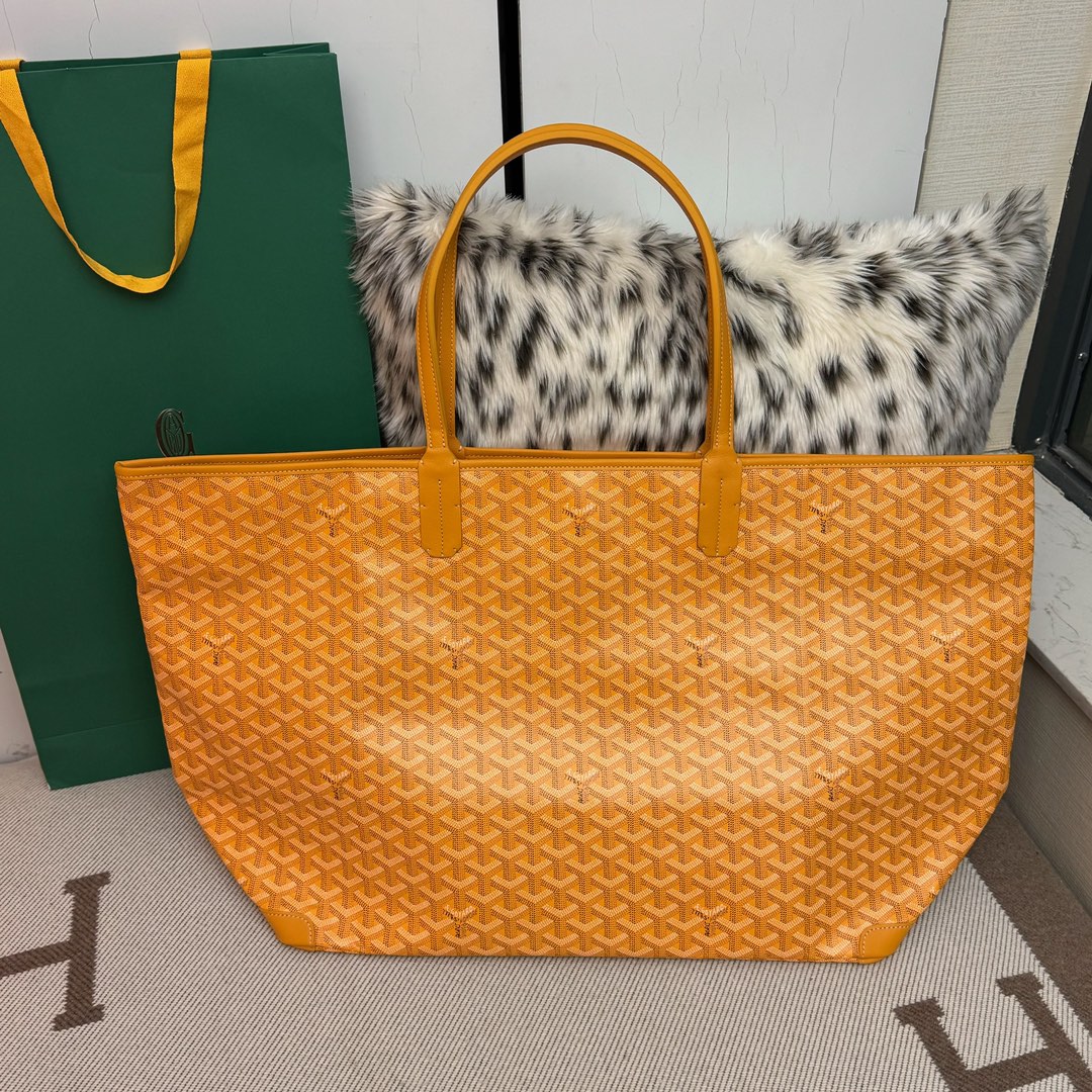 Goyard Tote Bags