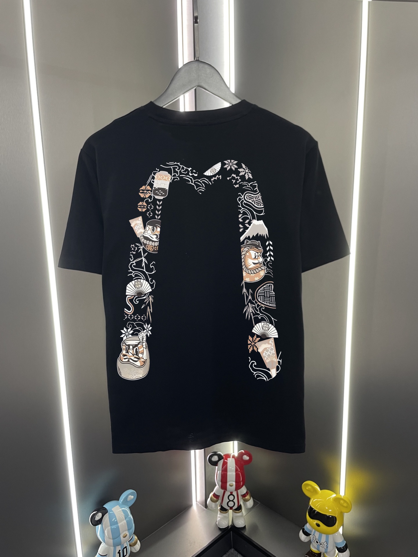 P60 Evisu Fukujin 2026 nuevo estilo letras gran M Dharma estampado休闲 suelto cuello redondo camiseta de manga corta