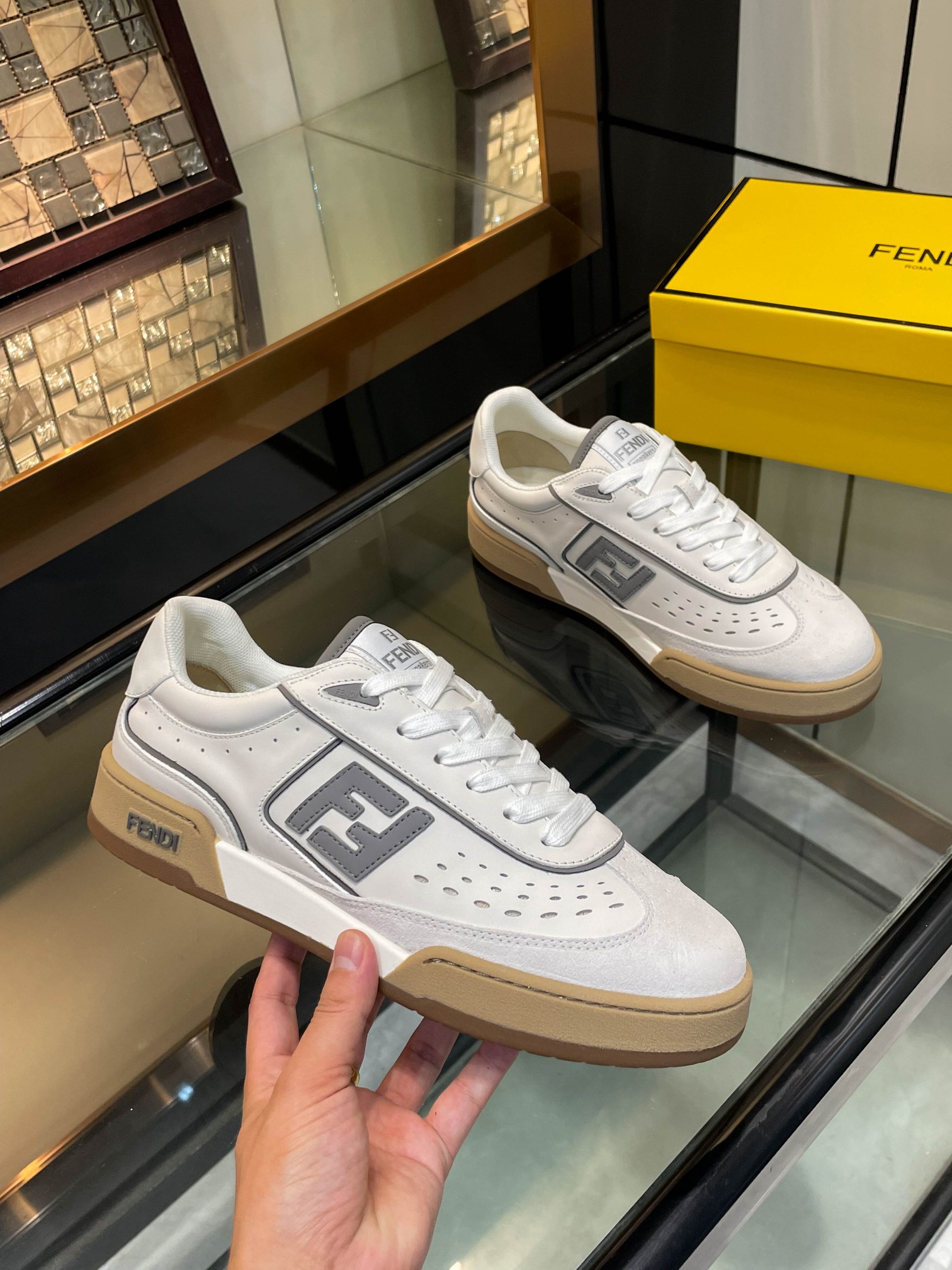 - 🔍🔍🔍 - 🔝 - - T U · - · ( · · ) -Taglia 35-45 Fendi Scarpe sportive Scarpe Scarpe