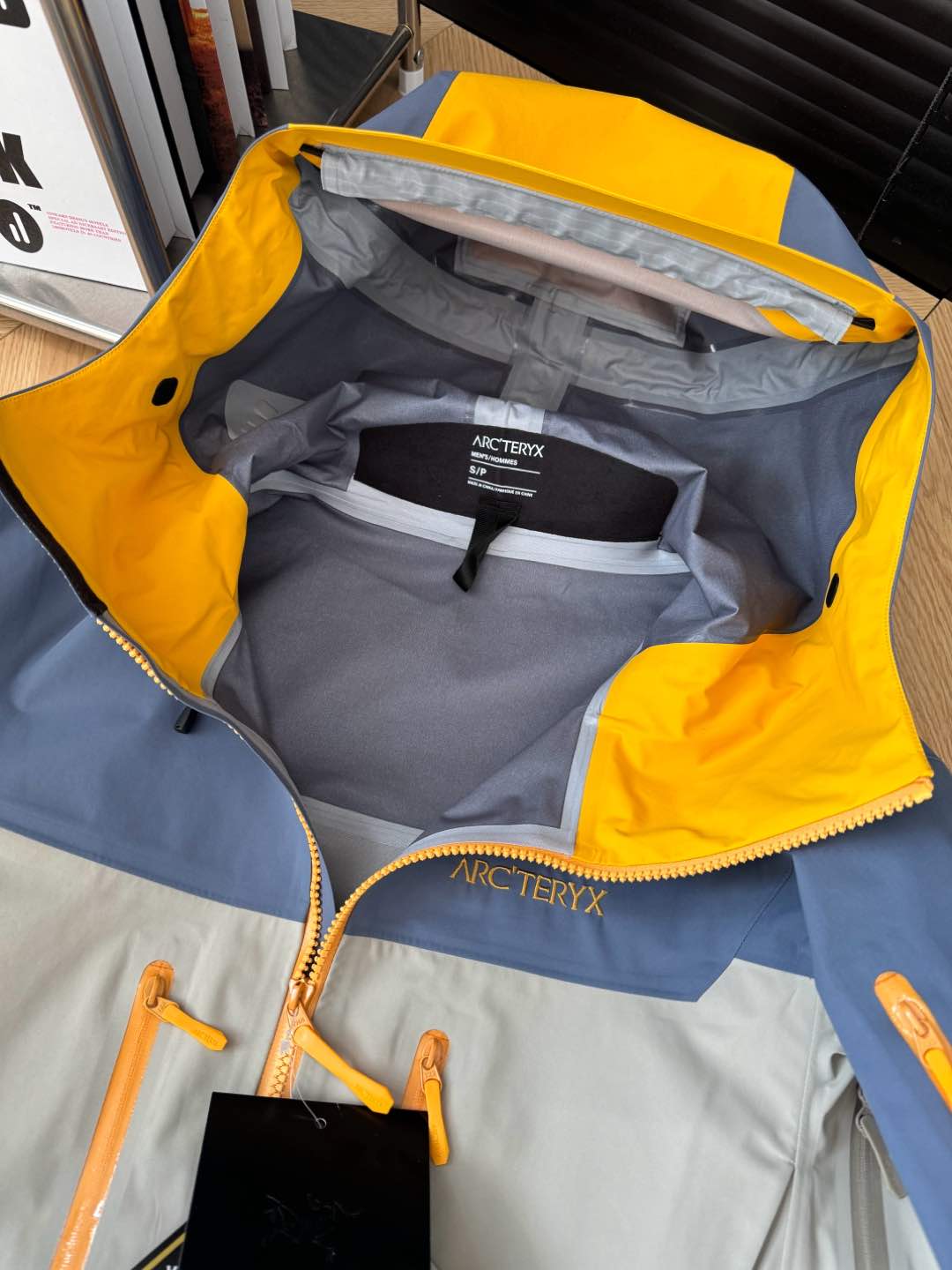 Arc'teryx Alpha SV LNY 'Year of The Snake' Limited Edition Jacket 5 i1735880886749 4604 0 5