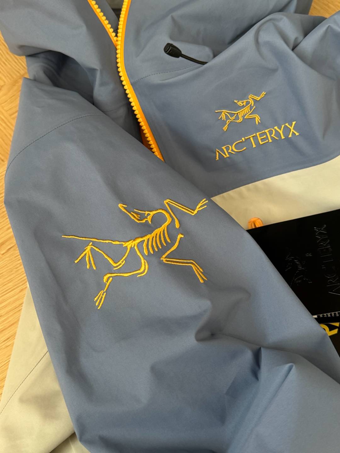 Arc'teryx Alpha SV LNY 'Year of The Snake' Limited Edition Jacket 7 i1735880888328 1435 0 7