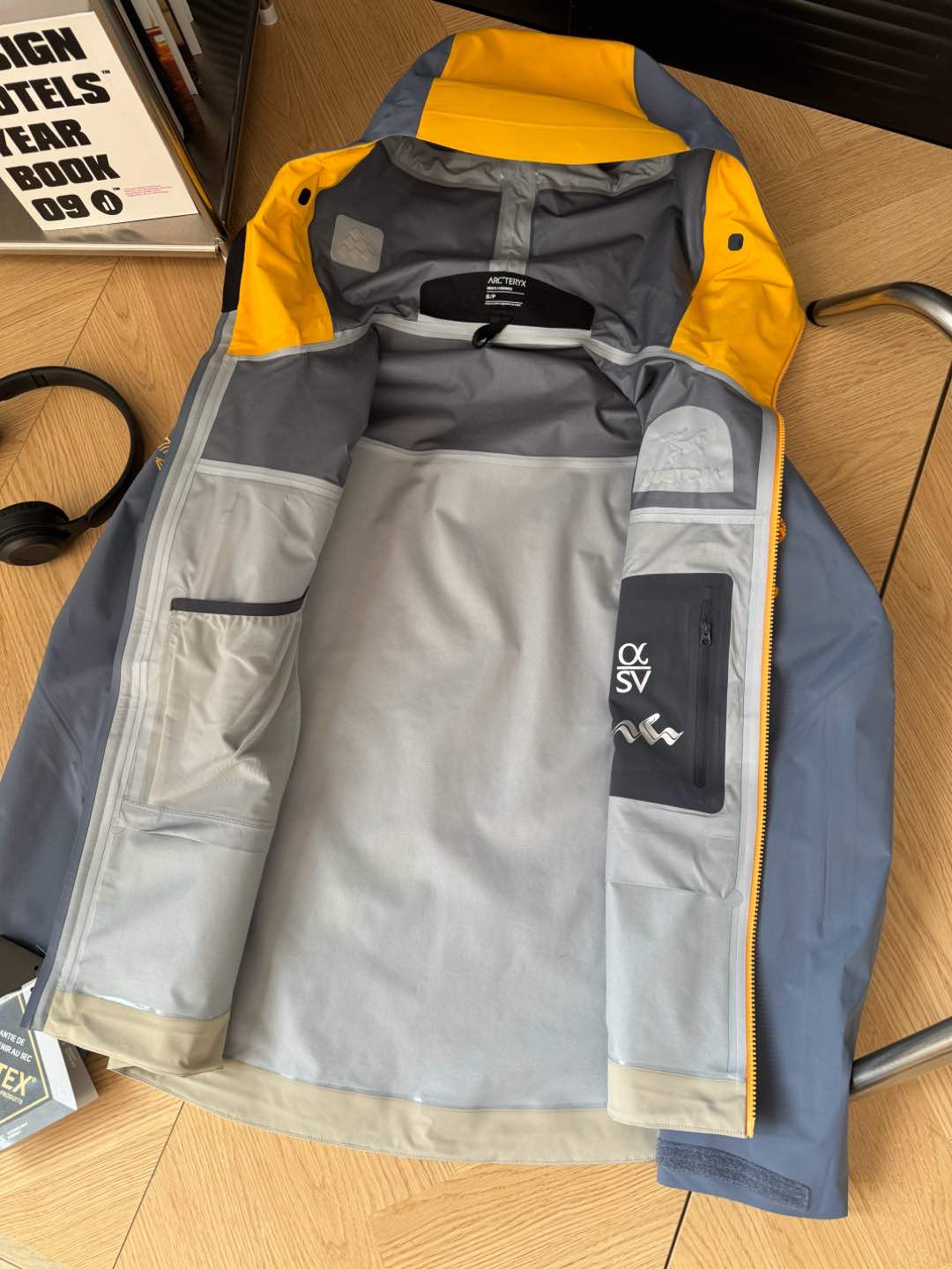 Arc'teryx Alpha SV LNY 'Year of The Snake' Limited Edition Jacket 6 i1735880888447 4922 0 6