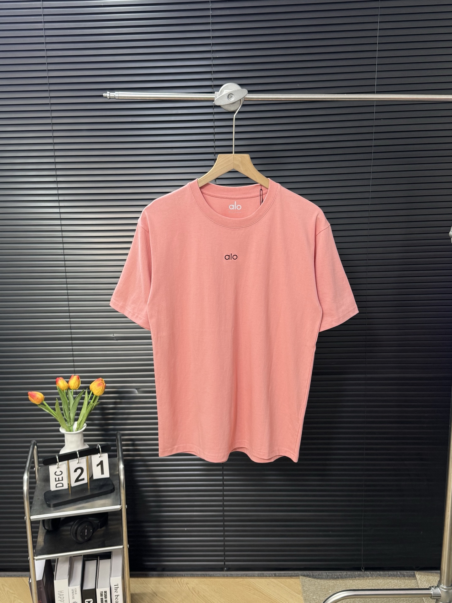 Alternative view of T-Shirt 08158