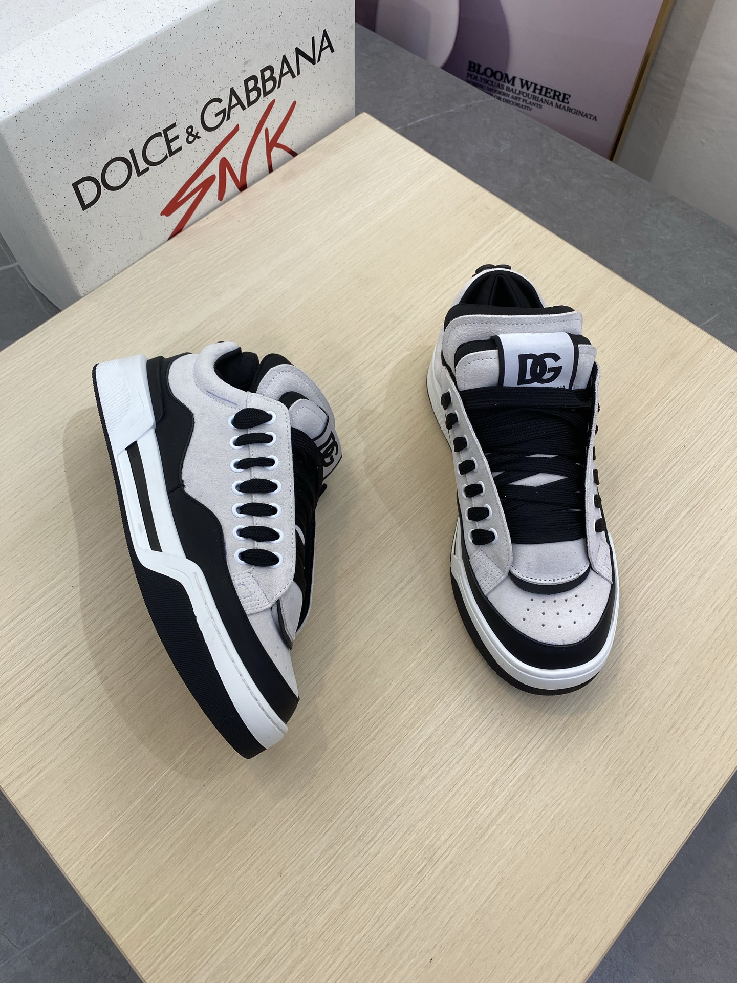 Dolce & Gabbana Men's Leather Sneakers - Premium Comfort, Stylish Design 4 i1745339816214 1343 0 2
