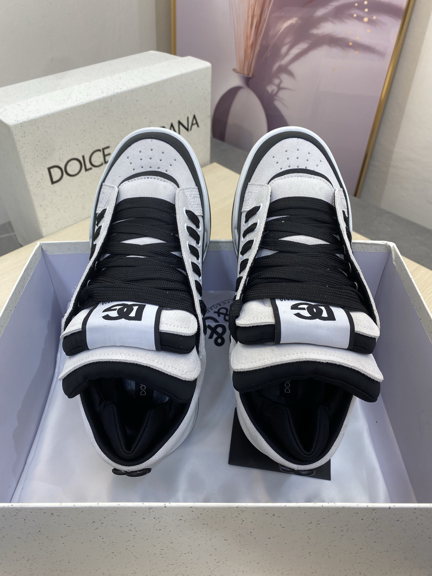 Dolce & Gabbana Men's Leather Sneakers - Premium Comfort, Stylish Design 9 i1745339819561 3028 0 7