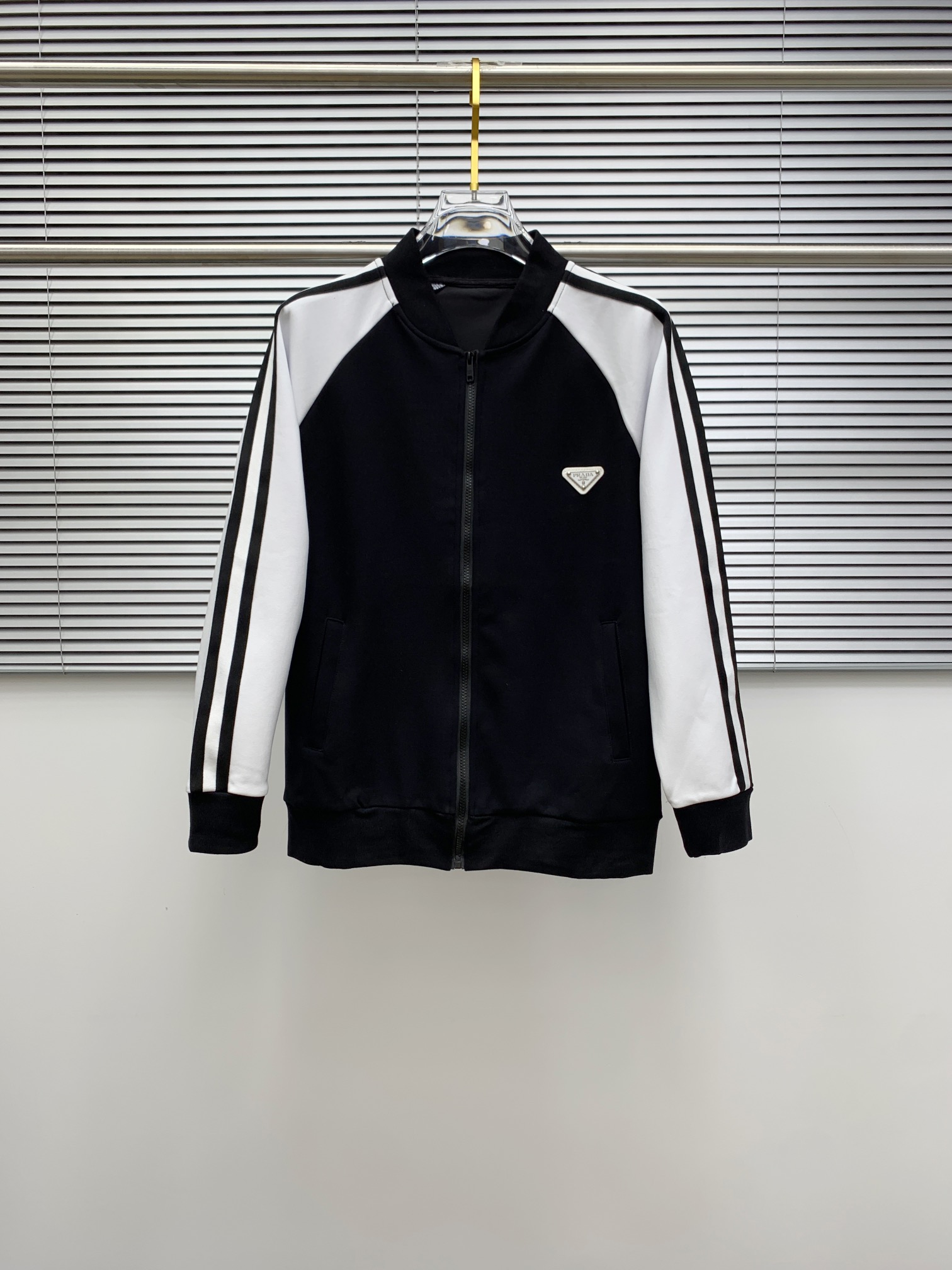 Prada Black & White Colorblock Tracksuit with Logo Patch, Size M-XXXL 3 i1724264642 1554 7