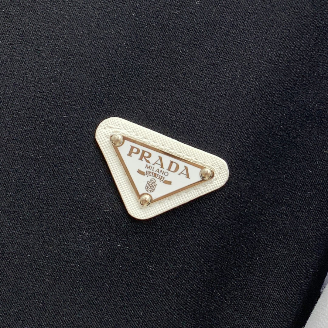 Prada Black & White Colorblock Tracksuit with Logo Patch, Size M-XXXL 5 i1724264642 8679 6