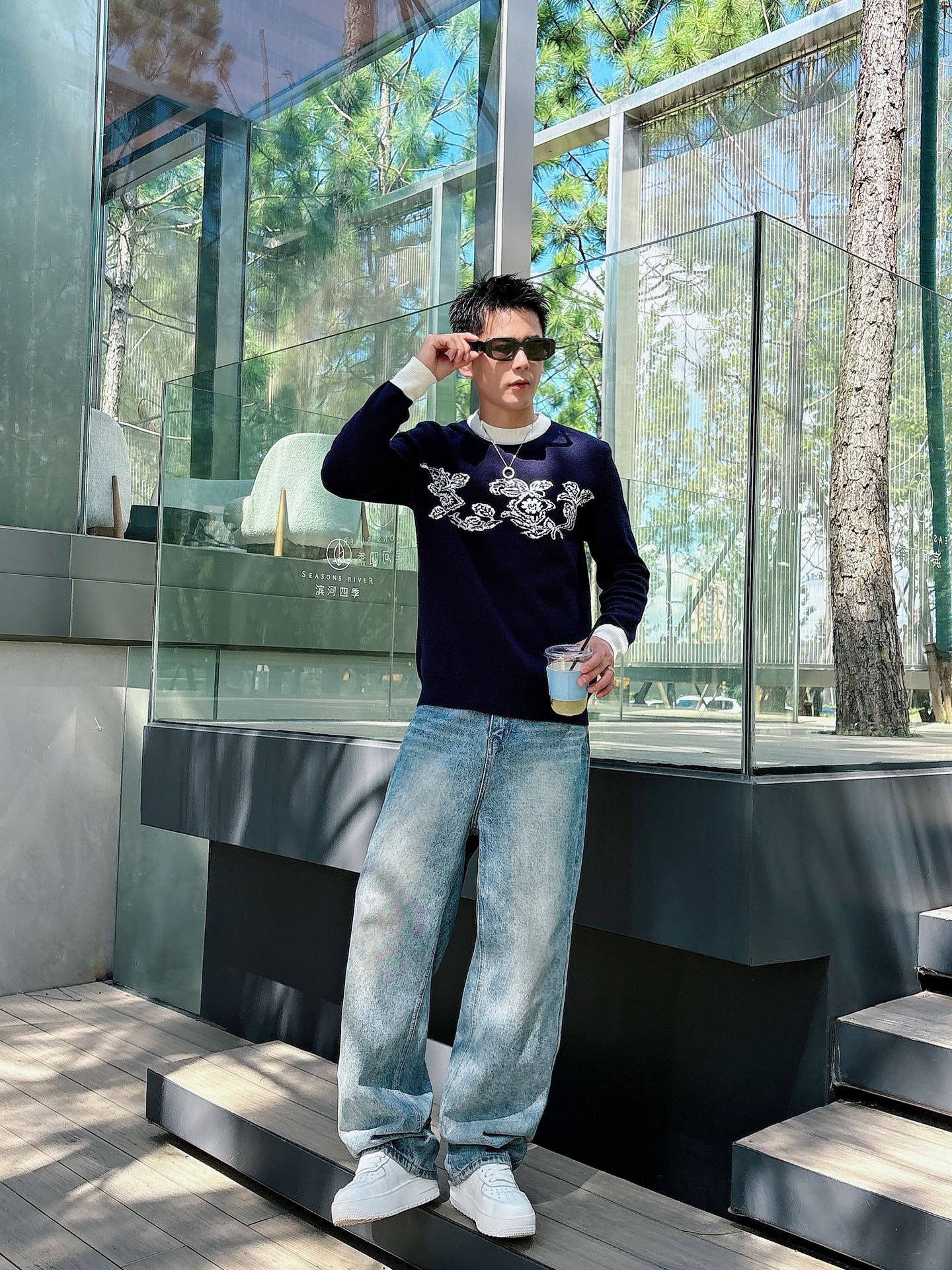 NO:509198,L brand* fitting M-XXXL 2025 spring and summer new and old white color-blocked jacquard Yilite round neck sweater, exquisite craftsmanship counter fabric, top-level elements fusion, classic short-sleeved 3-standard, trendy men's fashion, whether it is the comfort of the upper body or the incomparable existence, sweaters, T-shirt, alexander wang19860909L牌*合身版型M-XXXL 2025春夏新老白拼色提花伊力特圆领毛衣,精致工艺专柜面料,顶级元素融合打造,经典短袖3标齐全,潮男时尚,无论是上身舒适度还是都是无可比拟的存在,,sweaters,T-shirt,alexander wang,Men's clothing