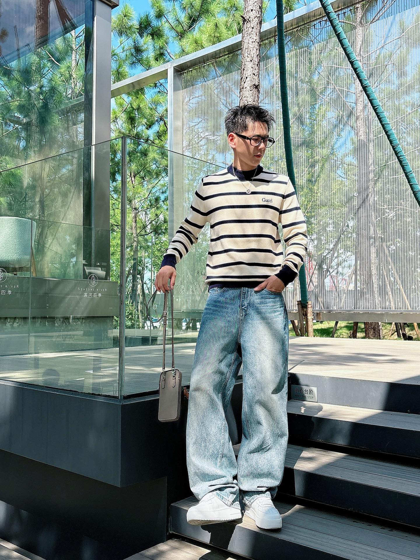 NO:509199,GUCC* fit style M-XXXL 2025 autumn and winter new classic black and white striped letter embroidered wool round neck long sleeves, exquisite craftsmanship counter fabric, top-level elements fusion, classic short sleeve 3 standards complete, trendy men's fashion, whether it is the comfort of the upper body or the incomparable existence, gucci, T-shirt, alexander wang19860909GUCC*合身版型M-XXXL 2025秋冬新款经典黑白条纹字母刺绣羊毛圆领长袖,精致工艺专柜面料,顶级元素融合打造,经典短袖3标齐全,潮男时尚,无论是上身舒适度还是都是无可比拟的存在,,gucci,T-shirt,alexander wang,Men's clothing