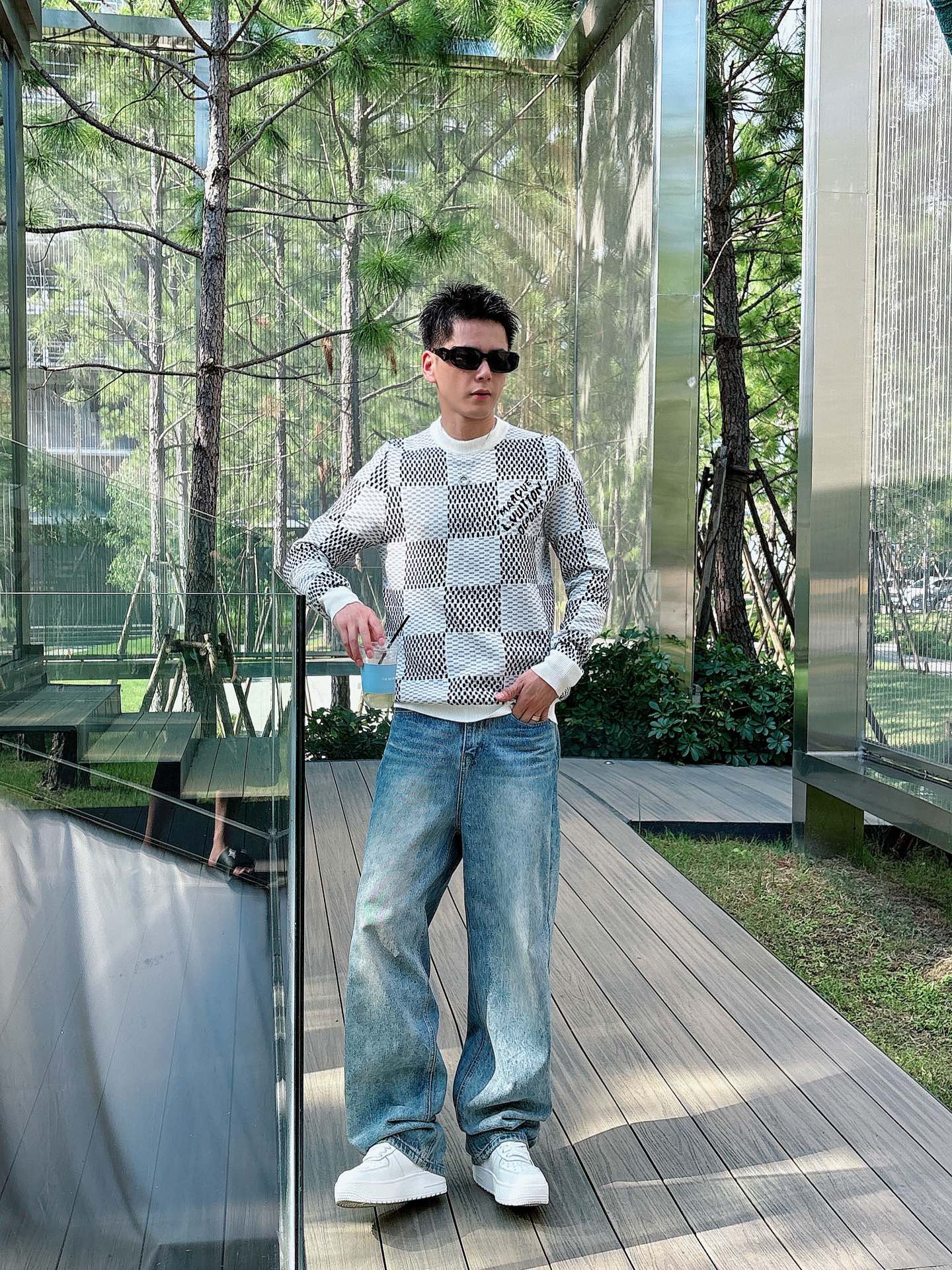 NO:509202,L brand* fitting M-XXXL 2025 autumn and winter new chessboard letter jacquard sweater, exquisite craftsmanship counter fabric, top-level elements fusion, classic short-sleeved 3-mark complete, trendy men's fashion, whether it is the comfort of the upper body or the incomparable existence, T-shirt, alexander wang19860909L牌*合身版型M-XXXL 2025秋冬新款棋盘格字母提花羊毛衫,精致工艺专柜面料,顶级元素融合打造,经典短袖3标齐全,潮男时尚,无论是上身舒适度还是都是无可比拟的存在,,T-shirt,alexander wang,Men's clothing