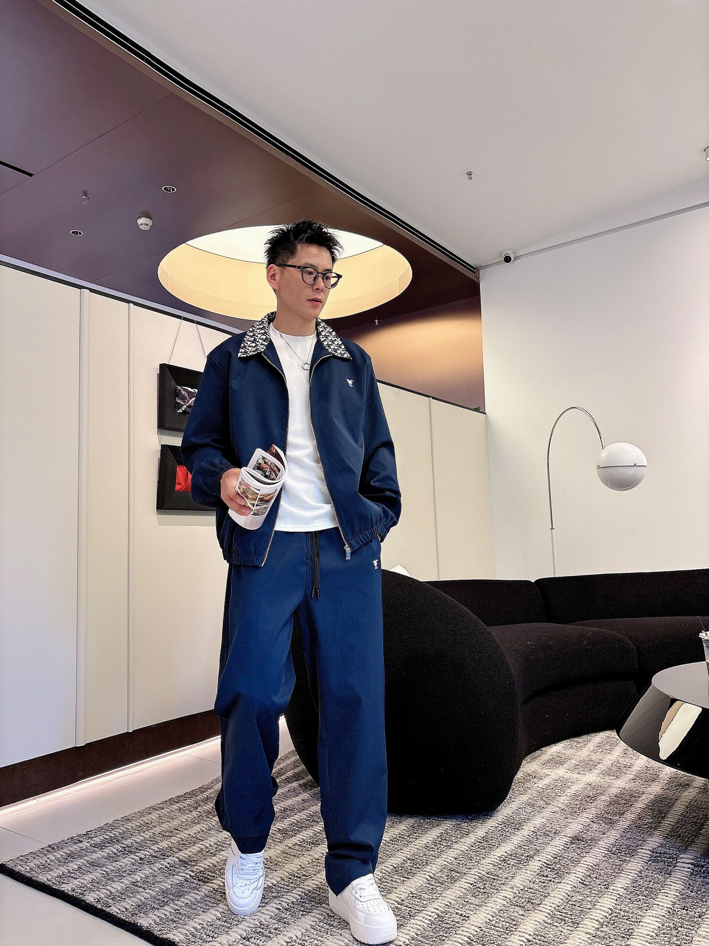 NO:521677,Dior* casual set style 2025 autumn and winter style top imported private goods, high-end splicing set, customized hardware to create multi-zipper multi-pocket design set, the counter style is fashionable and luxurious, the quality is unquestionable, the upper body effect is excellent, the same style on the luxury official website, style counter size M-3XL,,dior,dior,alexander wang19860909迪奥 Dior*休闲套装版型 2025秋冬款顶级进口私货,高端拼接套装,定制五金打造多拉链多口袋设计套装,专柜款时尚不失奢华 品质毋庸置疑 上身效果超赞,奢华官网同款 款式专柜尺码 M-3XL,,dior,dior,alexander wang,Men's clothing