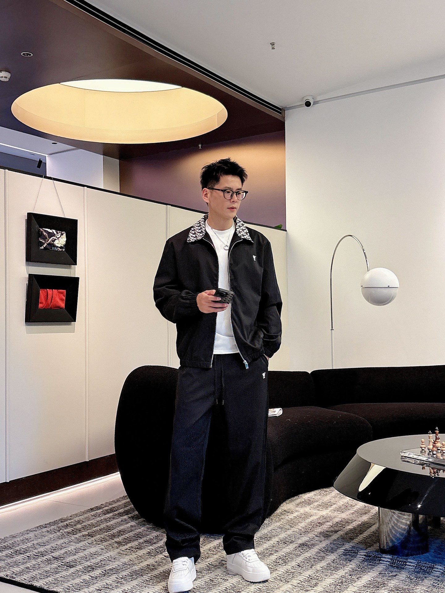 NO:571416,Dior Dior* casual suit version 2025 autumn and winter top imported private goods, high-end splicing suit, customized hardware to create a multi-zipper and multi-pocket design suit, the counter version is fashionable yet luxurious. The quality is unquestionable. The upper body effect is great, the same style on the luxury official website. Style counter size M-3XL,, dior, dior, alexander wang19860909迪奥 Dior*休闲套装版型 2025秋冬款顶级进口私货,高端拼接套装,定制五金打造多拉链多口袋设计套装,专柜款时尚不失奢华 品质毋庸置疑 上身效果超赞,奢华官网同款 款式专柜尺码 M-3XL,,dior,dior,alexander wang,Men's clothing