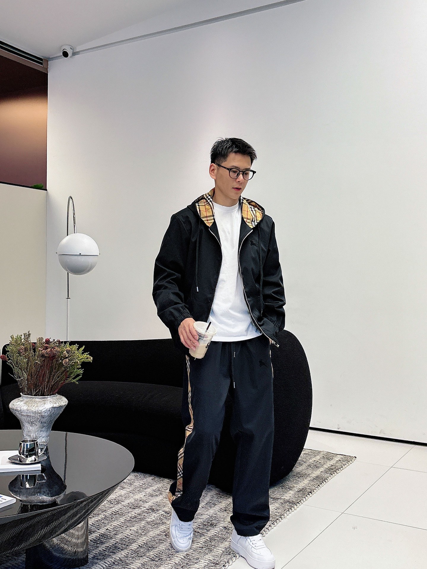 NO:521660,Burberry BBR* casual set style 2025 autumn and winter style top imported private goods, high-end splicing hooded set custom hardware to create multi-zipper multi-pocket design set, the counter style is fashionable and luxurious, the quality is unquestionable, the upper body effect is excellent, the same style on the luxury official website, style counter size M-3XL,,burberry,hats,alexander wang19860909巴宝莉 BBR*休闲套装版型 2025秋冬款顶级进口私货,高端拼接连帽套装定制五金打造多拉链多口袋设计套装,专柜款时尚不失奢华 品质毋庸置疑 上身效果超赞,奢华官网同款 款式专柜尺码M-3XL,,burberry,hats,alexander wang,Men's clothing