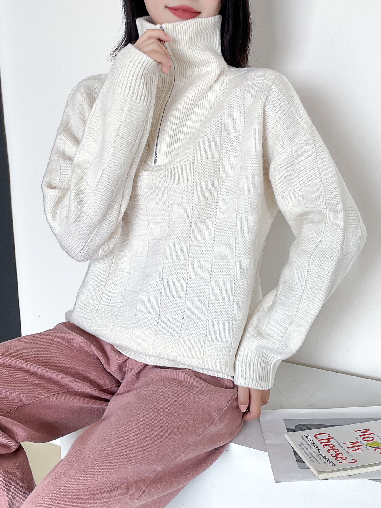 Luxury Women’s BV Autumn/Winter Collection: High-End Quality, Wool Sweaters, & Half-Laze Pieces - 图片 3