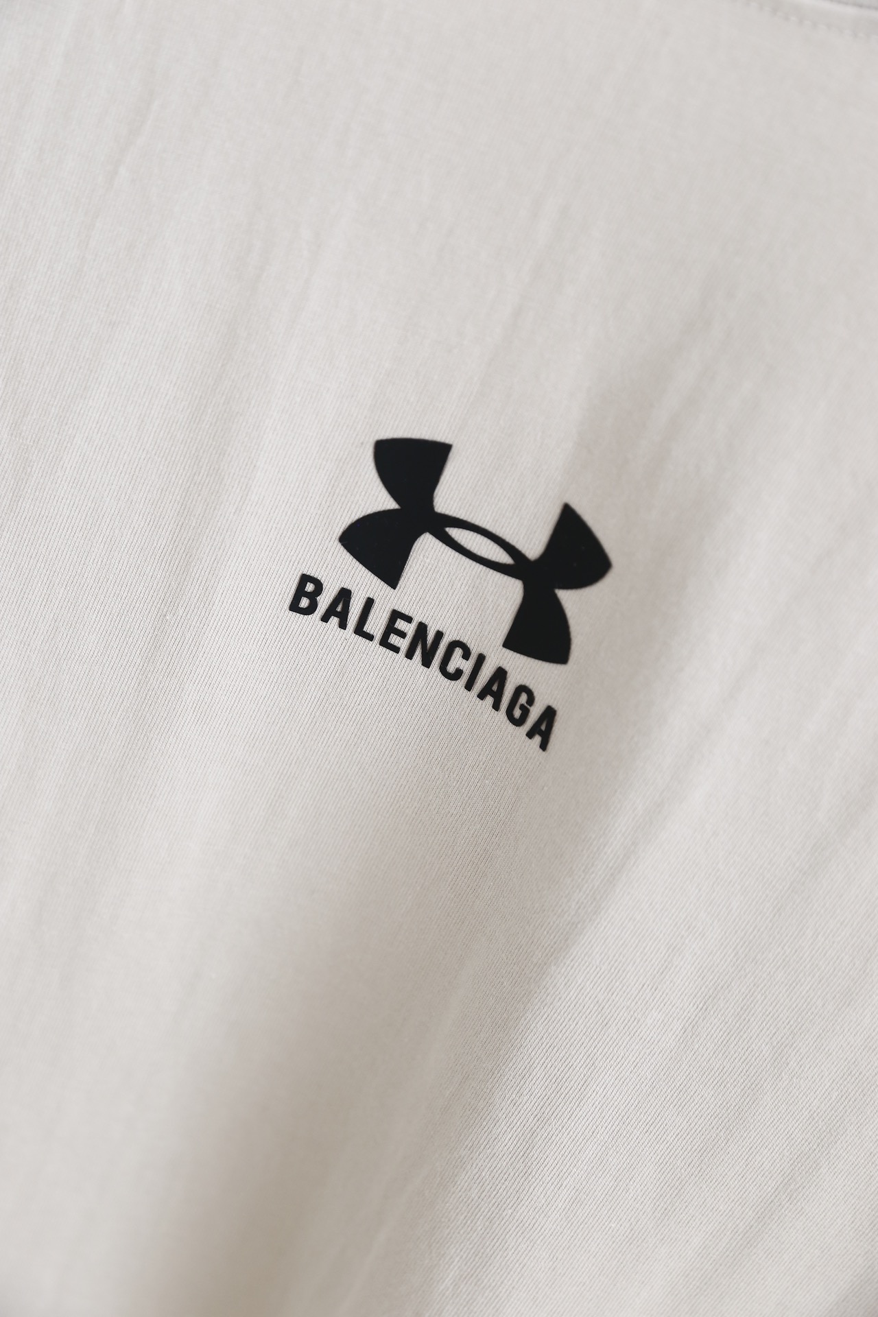 巴黎世家/Balenciaga.24夏季新品男士套头短袖时尚经典圆领设计！胸前品牌字母LOGO搭配！高级