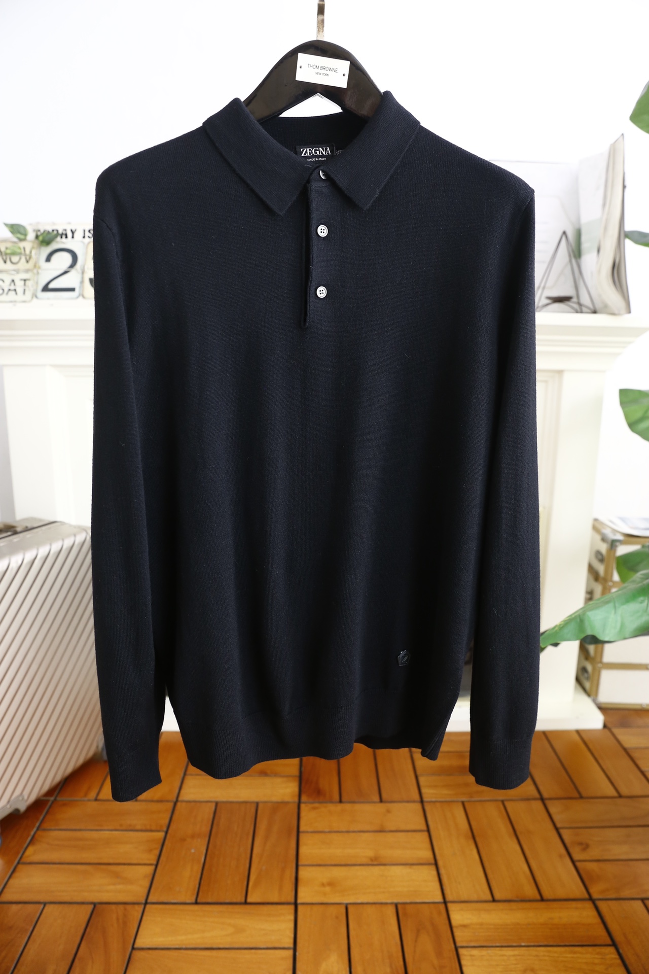 NO:136472,Jenny*/Zeg*a. 24 autumn and winter new products!  Classic men's lapel versatile sweater exclusively presented!  The classic LOGO of luxury brand is paired with a sweater that is super versatile and in line with the aesthetic tone. The most basic style is with a minimalist and low-key luxury style. The simpler the item in the fashion industry, the easier it is to show the high-end and fashionable feeling. The guest-supplied imitation wool feels soft and comfortable, with excellent skin-friendly, and has a very age-reducing fashionable style. It is a must-have item!  Size M-3XL, shipped the next day!  ,zegna,sweaters,alexander wang19860909杰尼*/Zeg*a. 24秋冬新品！经典男士翻领百搭毛衫独家呈现！奢华品牌经典LOGO搭配超级百搭极符合美学基调的一款毛衣,最基础的款式以极简低调的奢华风格,在时尚界越简单的单品,越极易彰显出高级时髦感,客供精仿羊毛触感柔软舒适,亲肤性极佳,极具减龄时髦款式,必入单品！尺码M-3XL,隔天出货！,,zegna,sweaters,alexander wang,Men's clothing