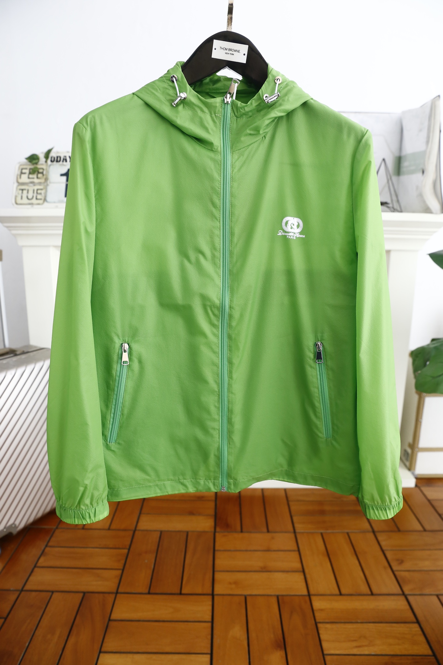 NO:116365,Gucci. 2025 spring new product fashion hooded sunscreen luxury classic custom logo design high-end customization anyone can drive easily. Imported high-end top-grade fabrics, soft hand, comfortable and stylish, excellent warmth, luxurious fashion craftsmanship styles, foreign trade company orders, produced by domestic first-tier OEM factories, customized high-density fabrics, luxurious classic designs, fashion essentials!  Highly recommended to purchase!  Counter size: 48-56, shipped the next day!  ,gucci,hats,alexander wang19860909古驰. 2025春季新品时尚连帽防晒衣奢华经典定制logo设计高级定制 任何人都可以轻松驾驶 进口高档顶级面料 手软舒适有型 保暖极佳,奢华时尚工艺款式,外贸公司订单,国内一线代工厂出品,订制高密度面料,奢华经典设计,时尚必备单品！强烈推荐购入！专柜尺码:48-56,隔天出货！,,gucci,hats,alexander wang,Men's clothing