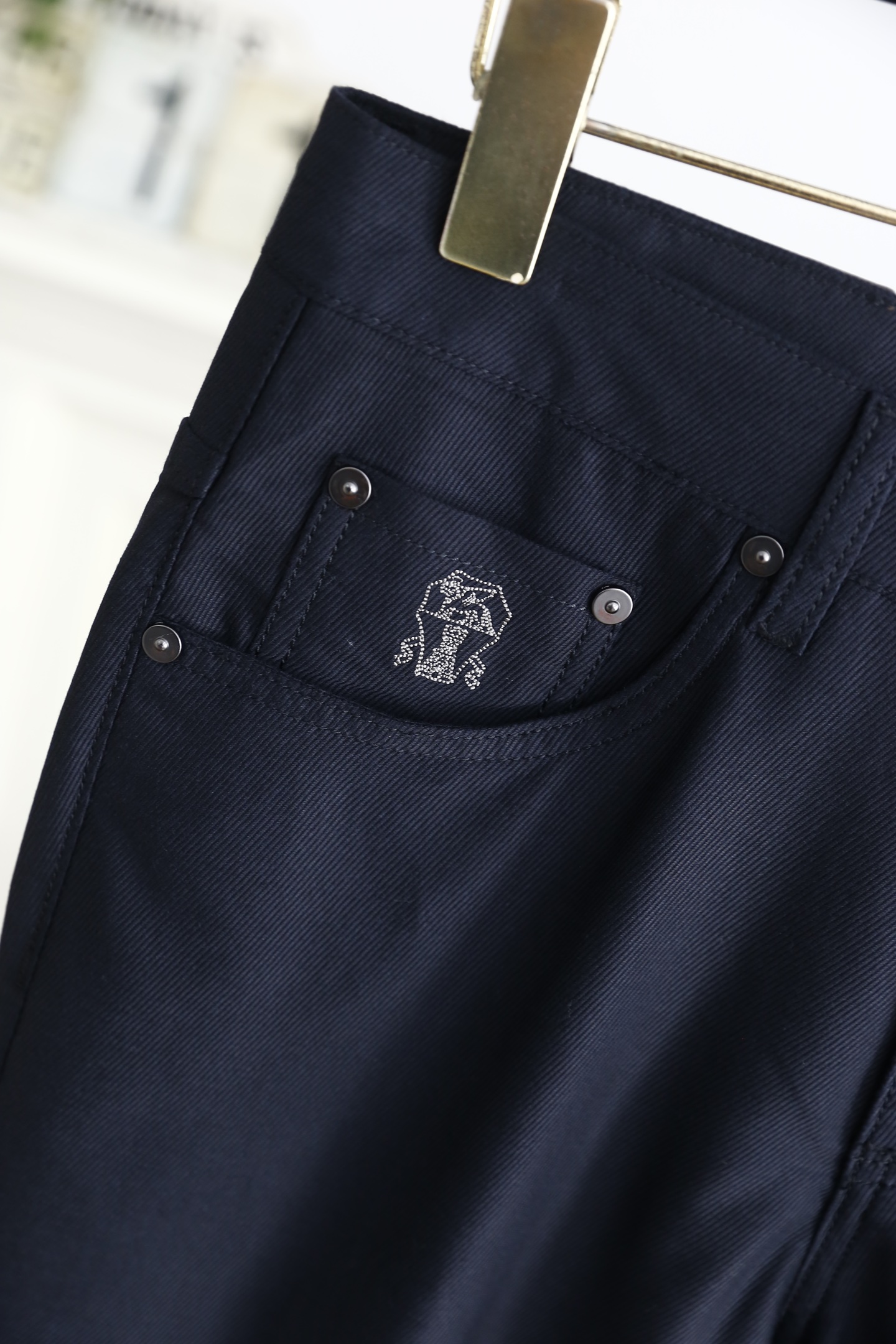 🔥Brunello Cucinelli.
2025春季男士新品商务休闲男士休闲长裤！整体简约的设计，经典