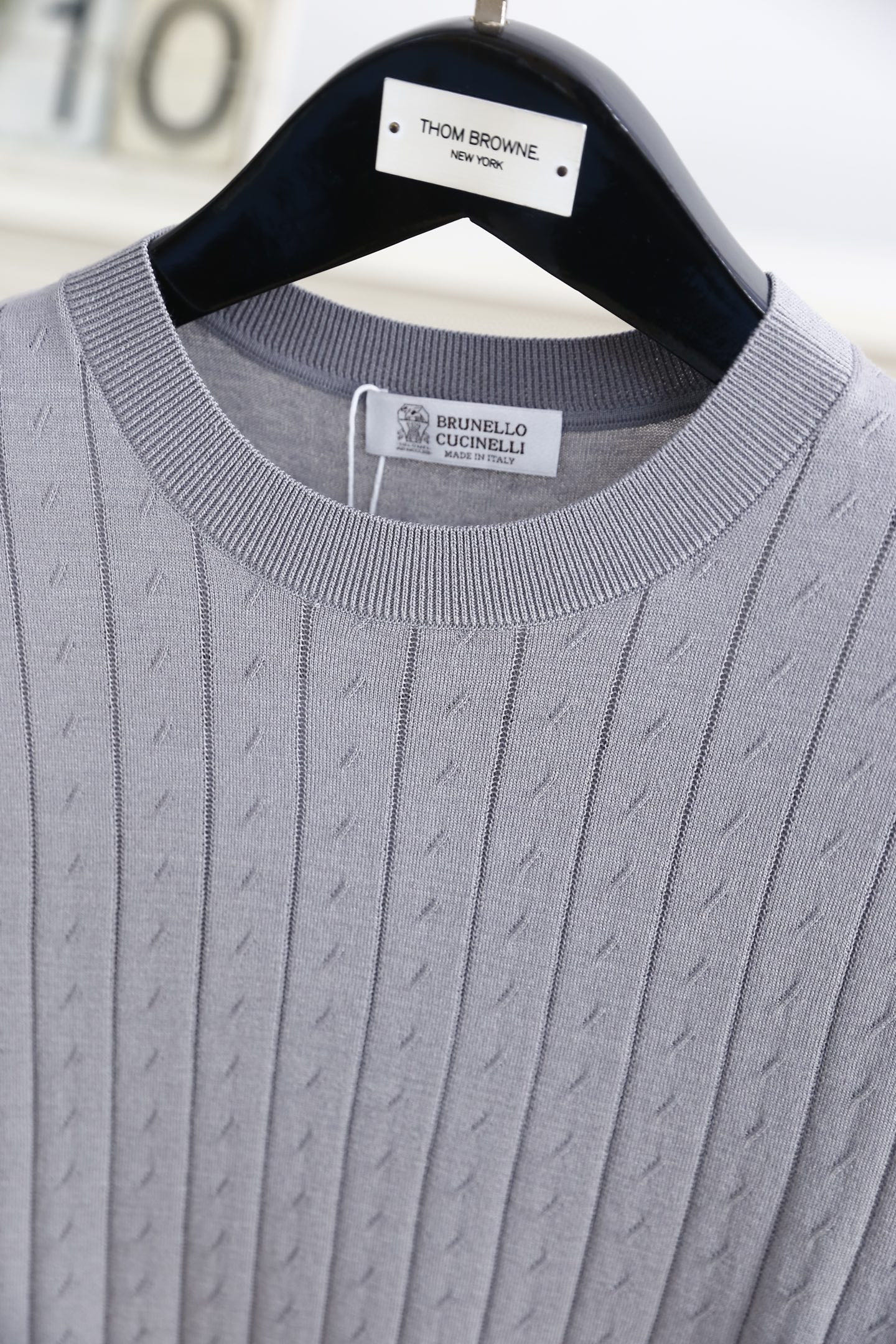 🔥Brunello Cucinelli.
25早春新品时尚短袖毛衫👍🏼奢华经典元素搭配！衣橱里不可或缺的