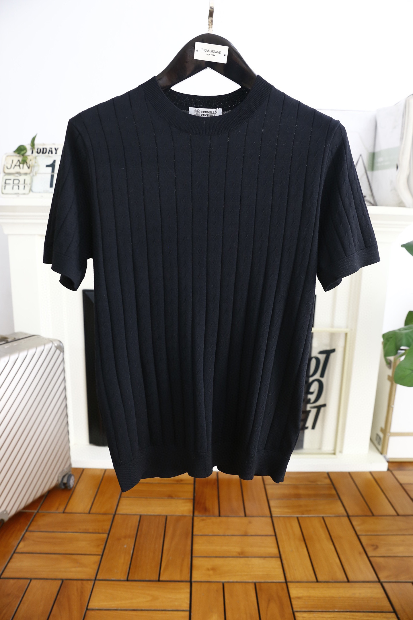 🔥Brunello Cucinelli.
25早春新品时尚短袖毛衫👍🏼奢华经典元素搭配！衣橱里不可或缺的