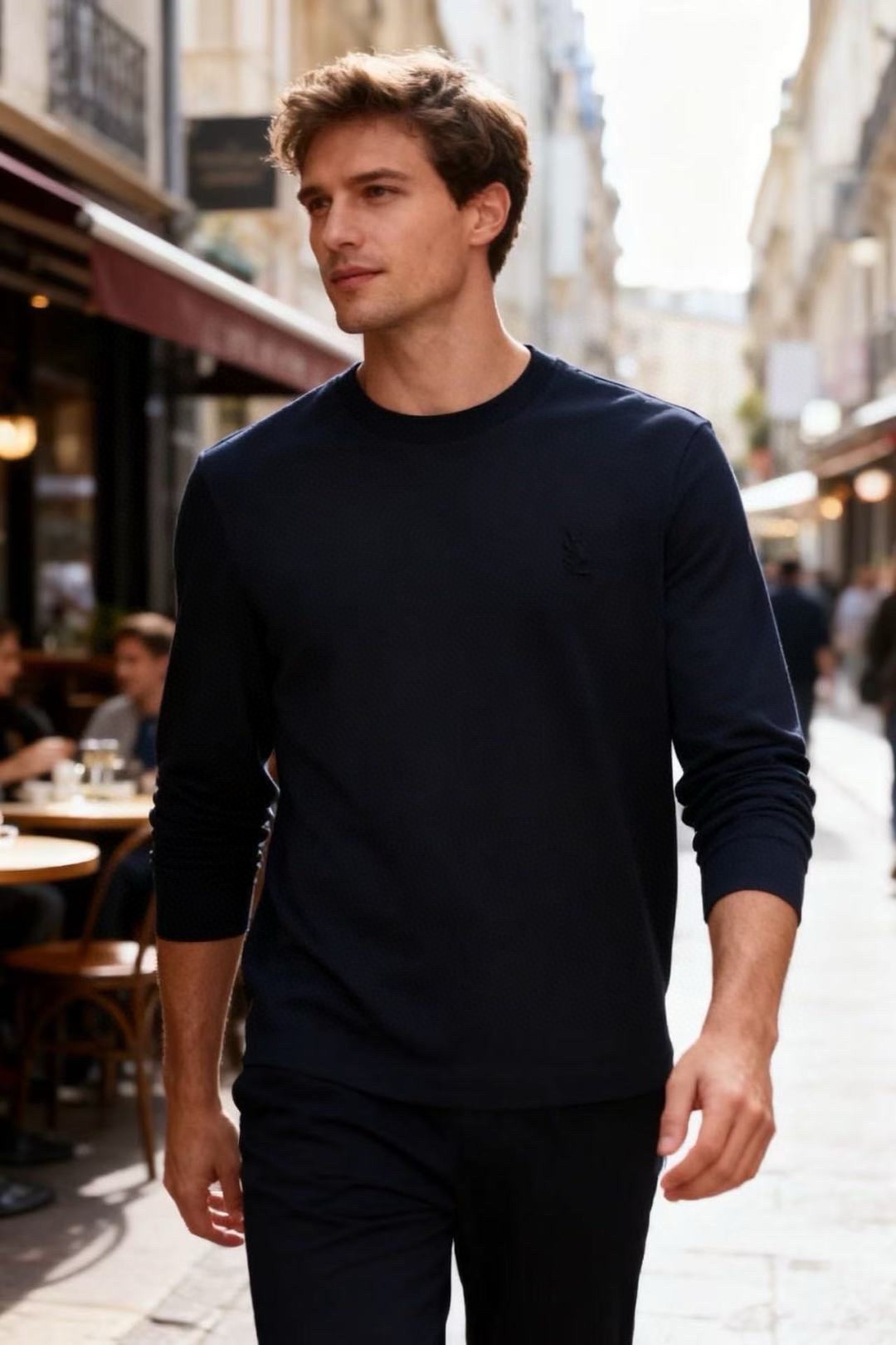 NO:643789,Yves Saint Laurent. New products for autumn!  Fashionable men's long-sleeved base layer shirt!  Made of comfortable and warm cotton fabric, the texture is smooth and smooth, and the style is simple and versatile!  Chest brand LOGO design!  It can be used as a basic inner layer, matched with a jacket, or worn alone to show a simple style. It is suitable for daily commuting, leisure travel and other scenarios. It is a practical basic item in men's wardrobe. Sizes M-4XL, half a size too small!  Ships next day!  ,,saint laurent,jackets & coats,alexander wang19860909圣罗兰. 秋季新品！时尚男士长袖打底衫！采用舒适保暖棉面料质感平整顺滑,风格偏向简约百搭！胸前品牌LOGO设计！可作为基础内搭,搭配外套、也可单穿展现简约风格,适用于日常通勤、休闲出行等多种场景,是男士衣橱中实用的基础单品.尺码M-4XL,偏小半码！隔天出货！,,saint laurent,jackets & coats,alexander wang,Men's clothing