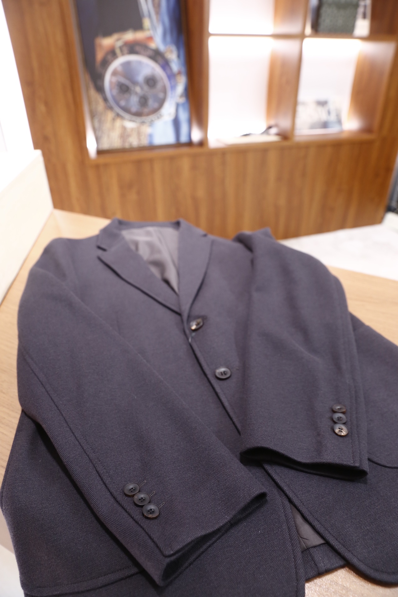 🔥杰尼亚.2025秋冬新品！时尚男士羊毛休闲西装，甄选细腻羊毛面料打造，触感柔软亲肤且质感挺括垂坠；经典