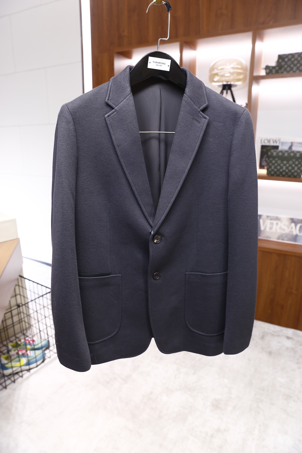 🔥杰尼亚.2025秋冬新品！时尚男士羊毛休闲西装，甄选细腻羊毛面料打造，触感柔软亲肤且质感挺括垂坠；经典