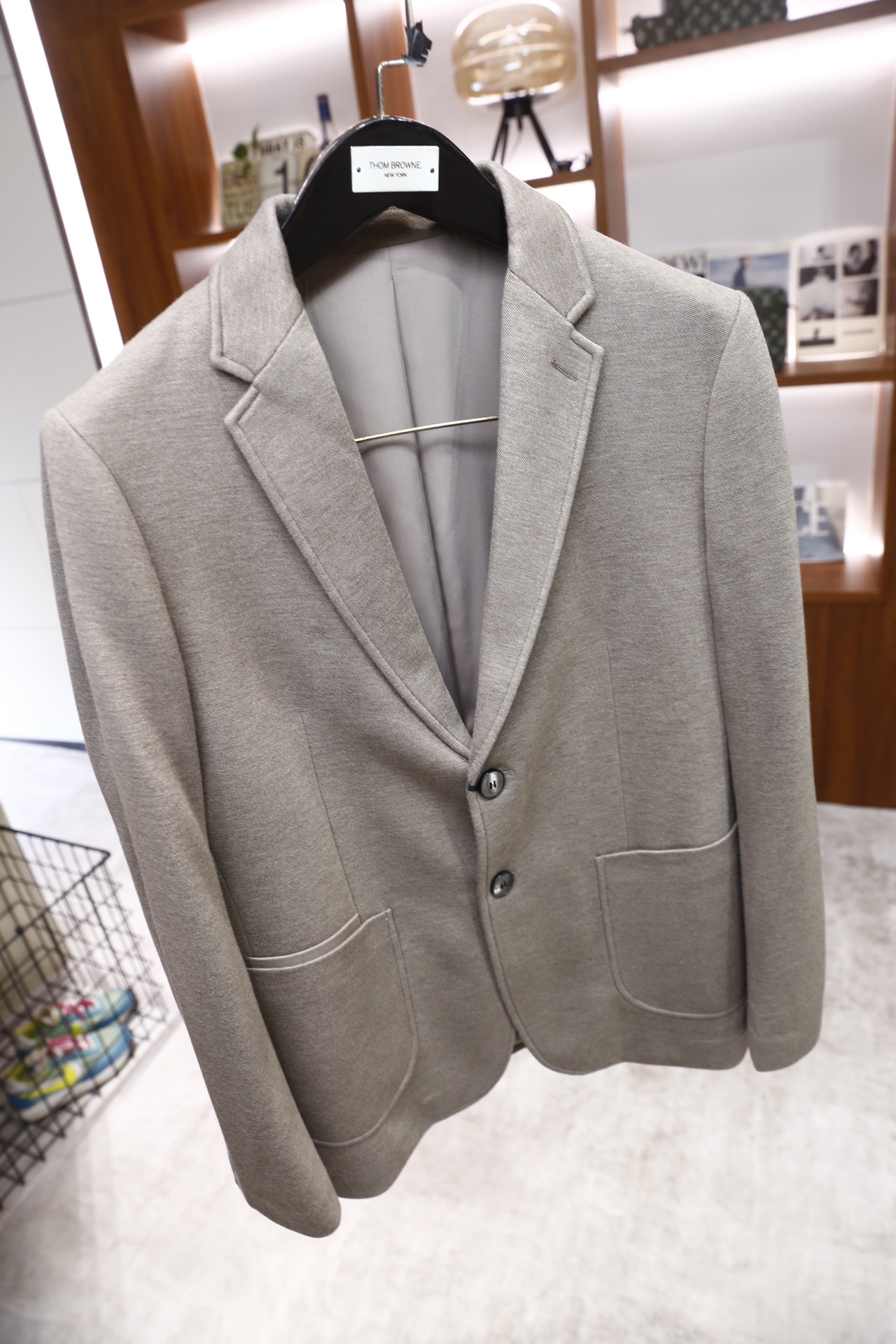 🔥杰尼亚.2025秋冬新品！时尚男士羊毛休闲西装，甄选细腻羊毛面料打造，触感柔软亲肤且质感挺括垂坠；经典