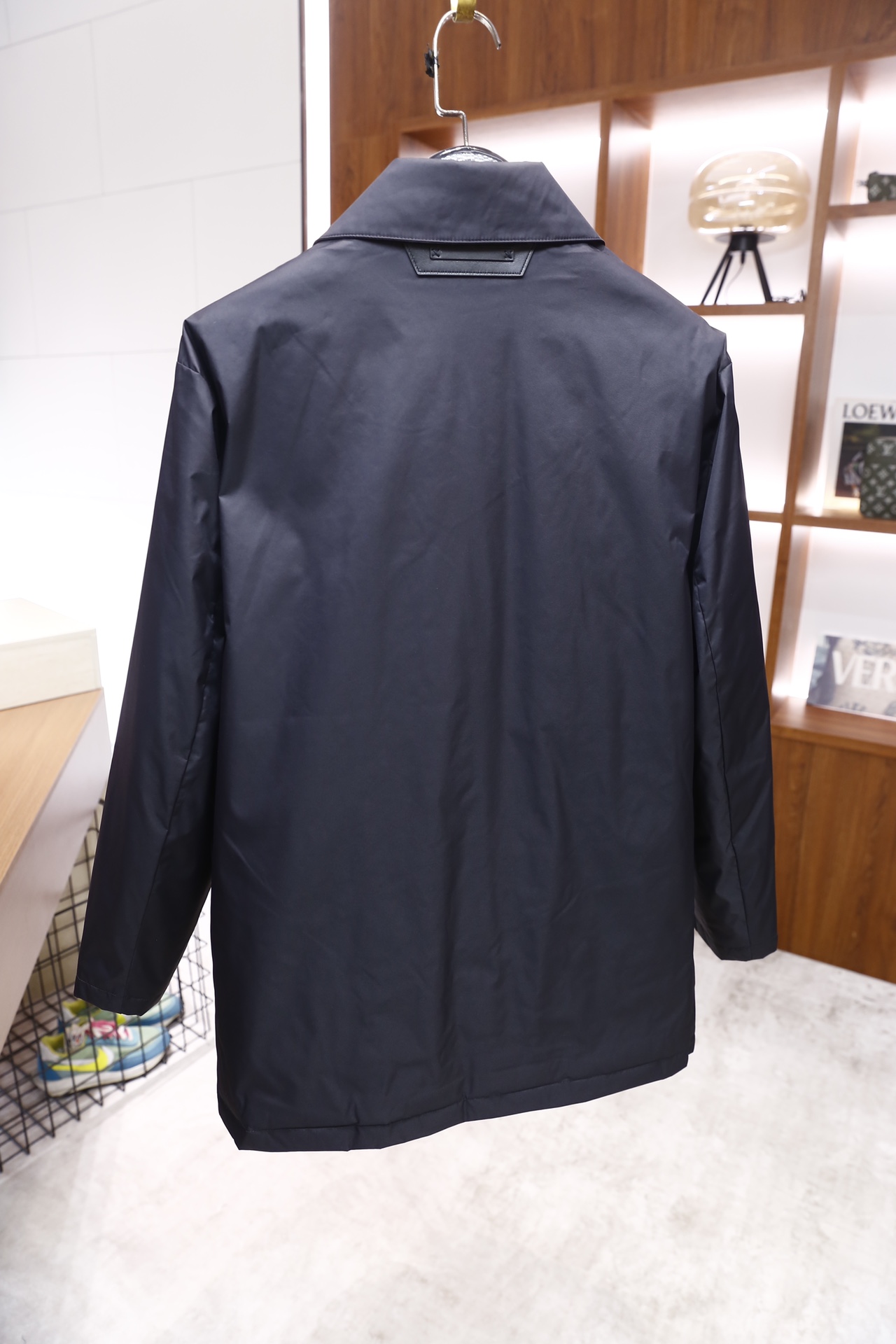 🔥杰尼亚.25秋冬新品！时尚男士翻领羽绒夹克，采用防风抗皱面料打造，内里填充羽绒材质，保暖性出众且衣身不