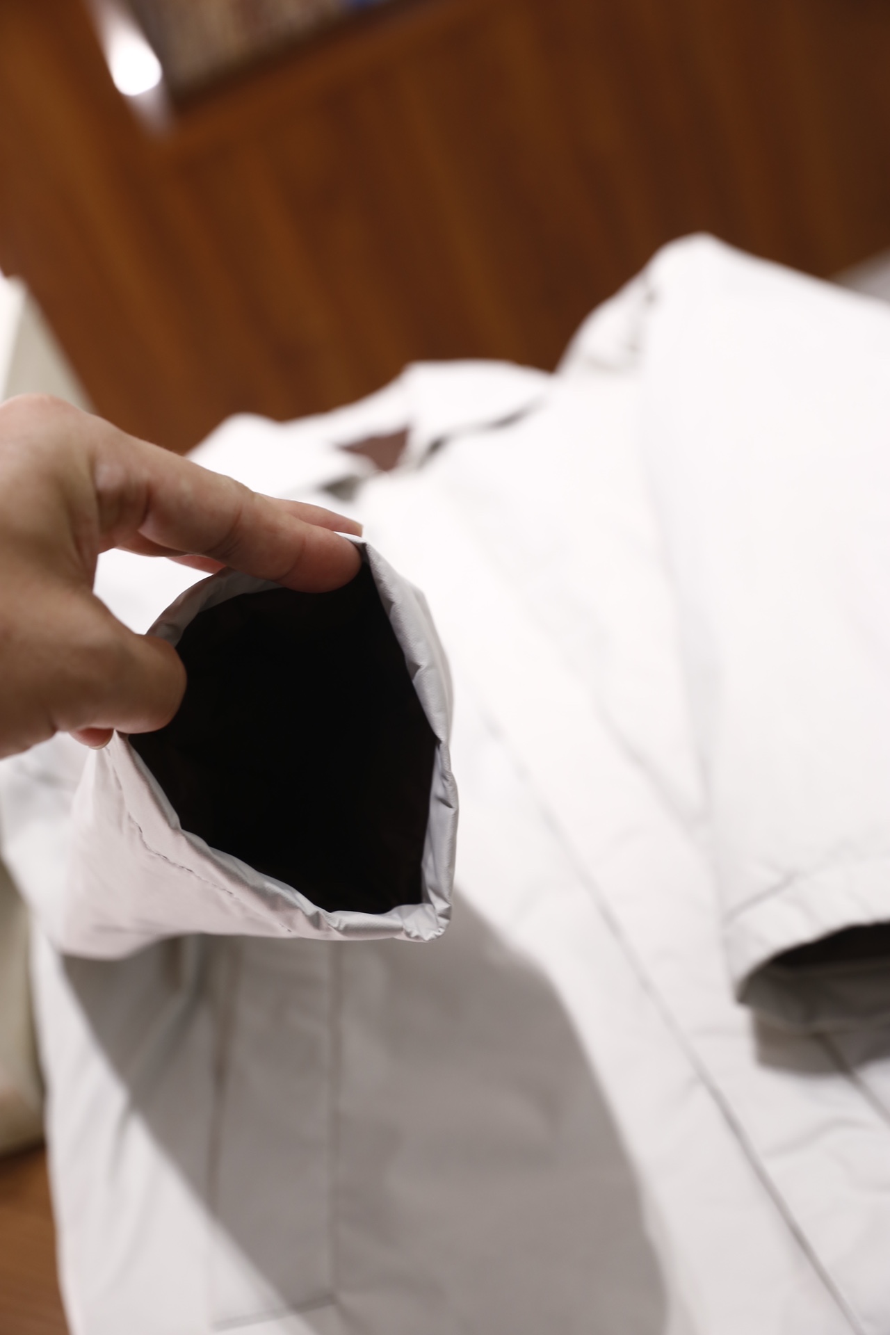 🔥杰尼亚.25秋冬新品！时尚男士翻领羽绒夹克，采用防风抗皱的面料打造，内里填充羽绒材质，保暖性出众且衣身