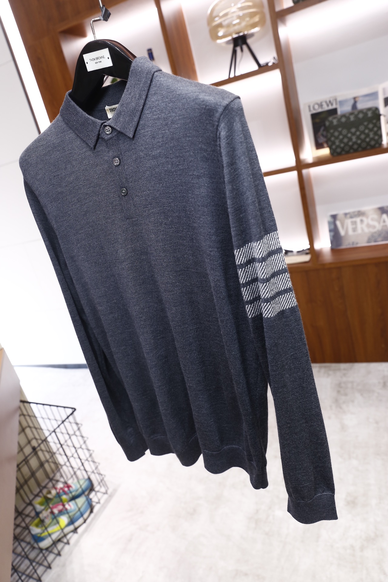 🔥汤姆布朗/TB.25秋冬新品！时尚男士纯羊毛长袖Polo衫，采用针织面料打造，领口为经典Polo翻领设