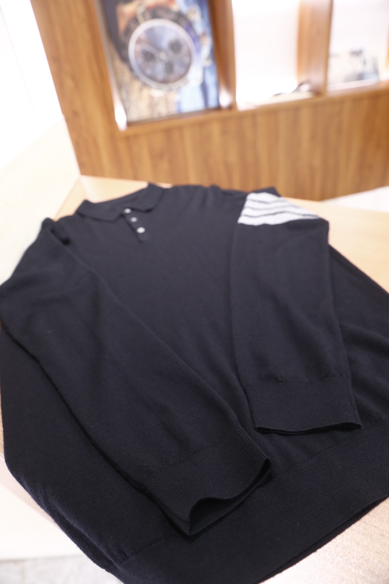 🔥汤姆布朗/TB.25秋冬新品！时尚男士纯羊毛长袖Polo衫，采用针织面料打造，领口为经典Polo翻领设