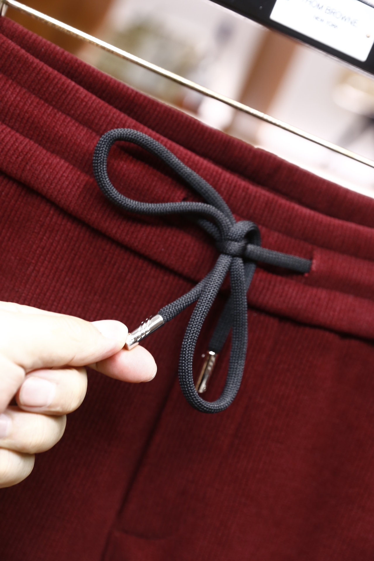 🔥巴黎世家/25秋季时尚新品男士休闲裤🆕采用舒适保暖面料，经典品牌字母LOGO设计 上身随意舒服！松紧腰