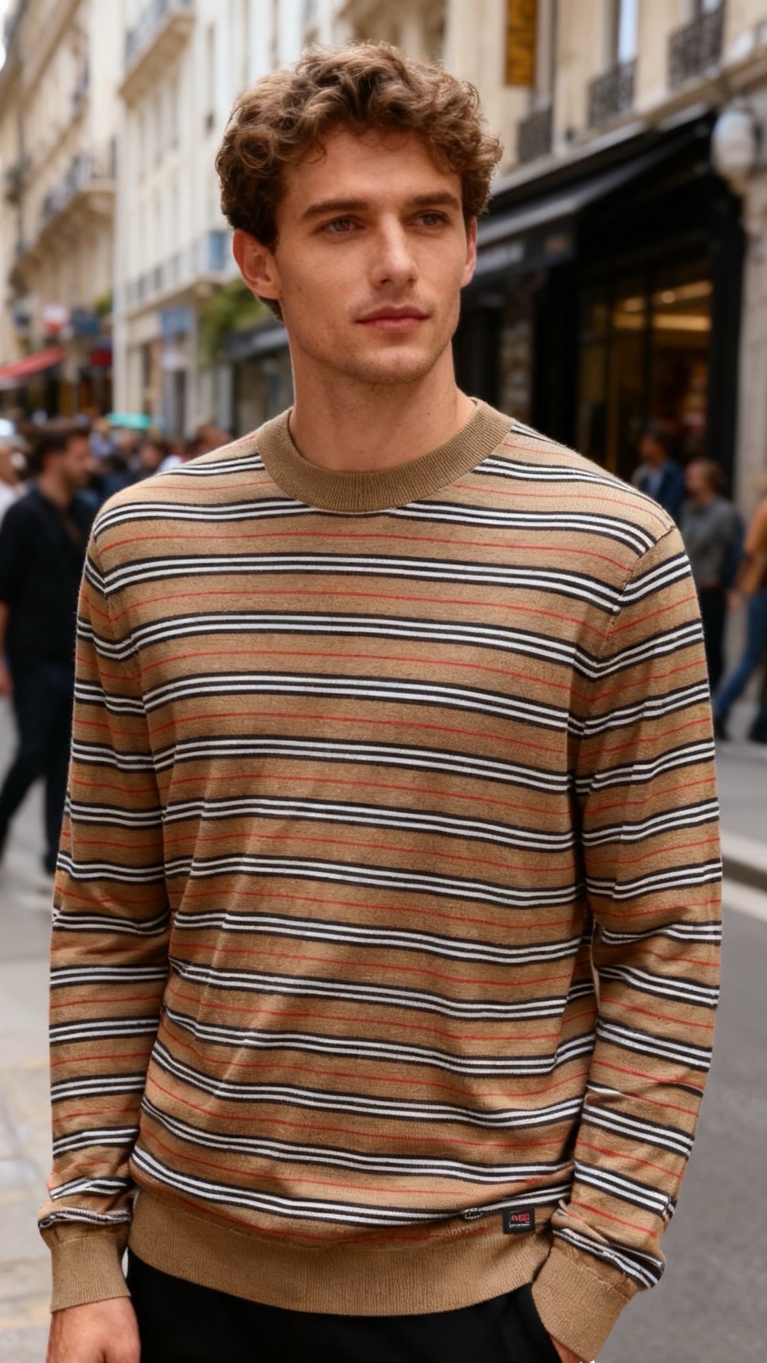 🔥巴宝丽/Burb*rry.25秋冬新品！男士纯毛圆领针织衫，以卡其色为底色，饰有撞色横向条纹，采用纯羊