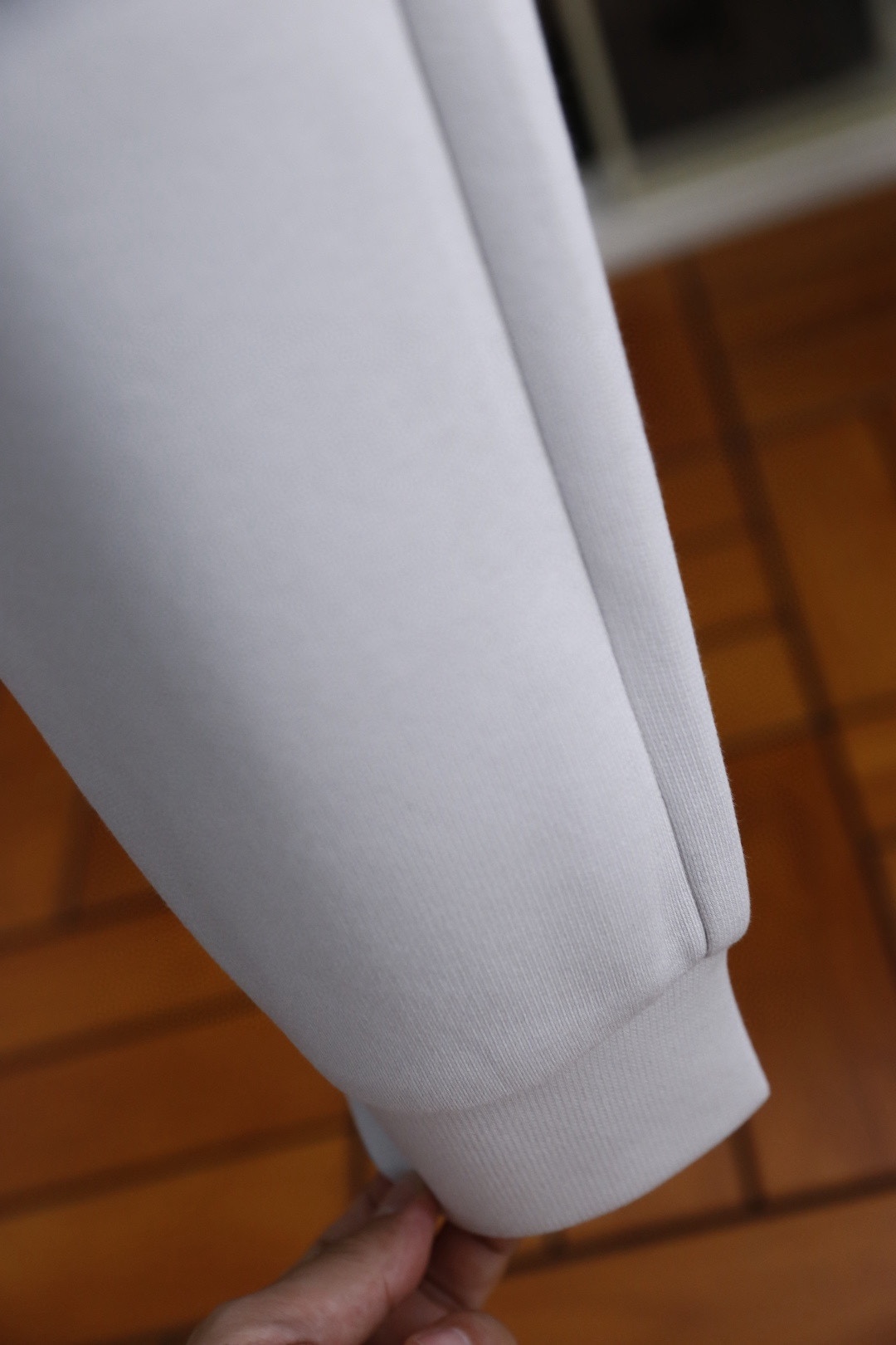 🔥罗意威.25秋季新品时尚原单男士卫裤，采用进口高档顶级卫裤面料，奢华经典品牌定制logo设计 上身随意