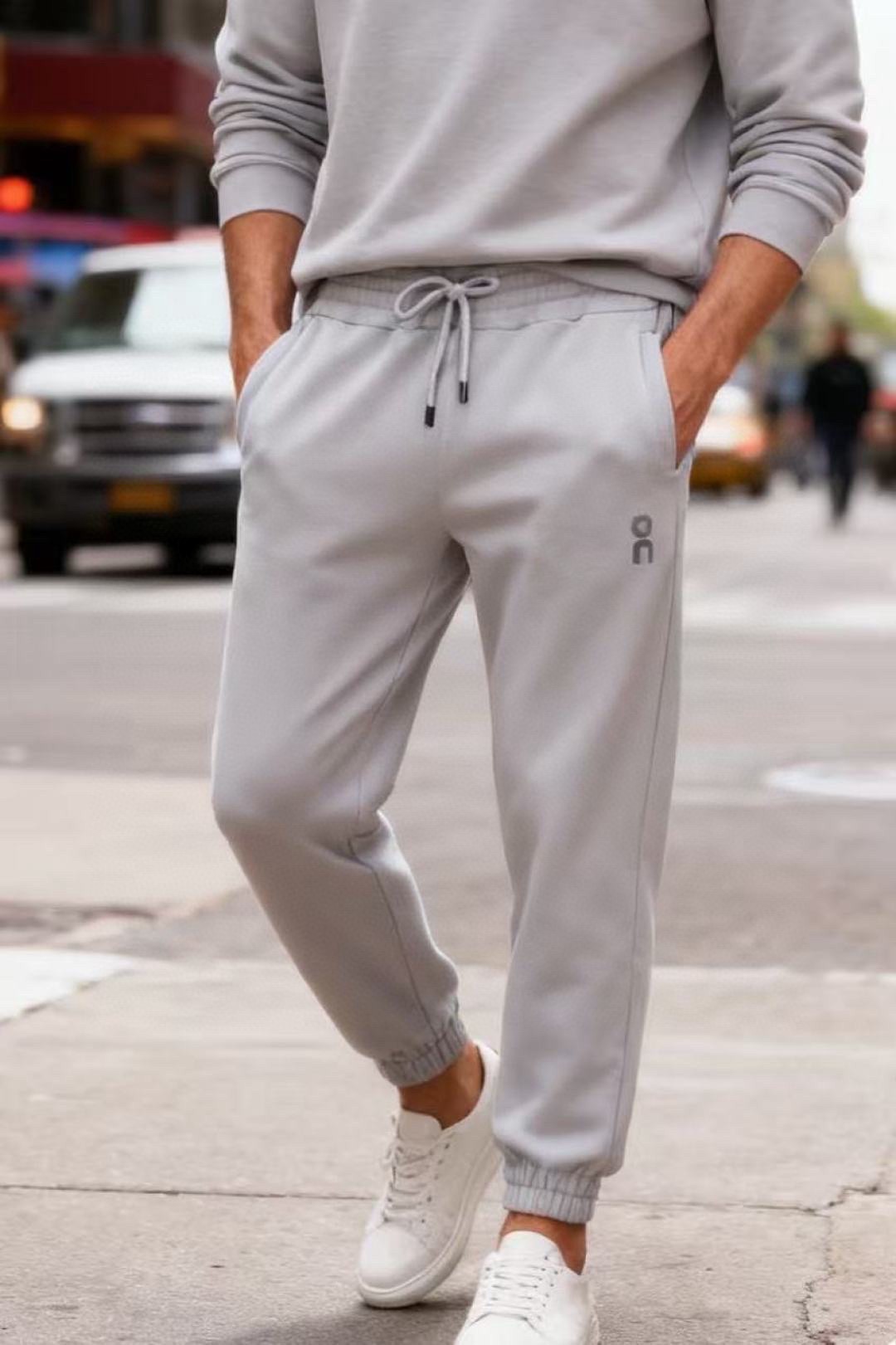 🔥罗意威.25秋季新品时尚原单男士卫裤，采用进口高档顶级卫裤面料，奢华经典品牌定制logo设计 上身随意