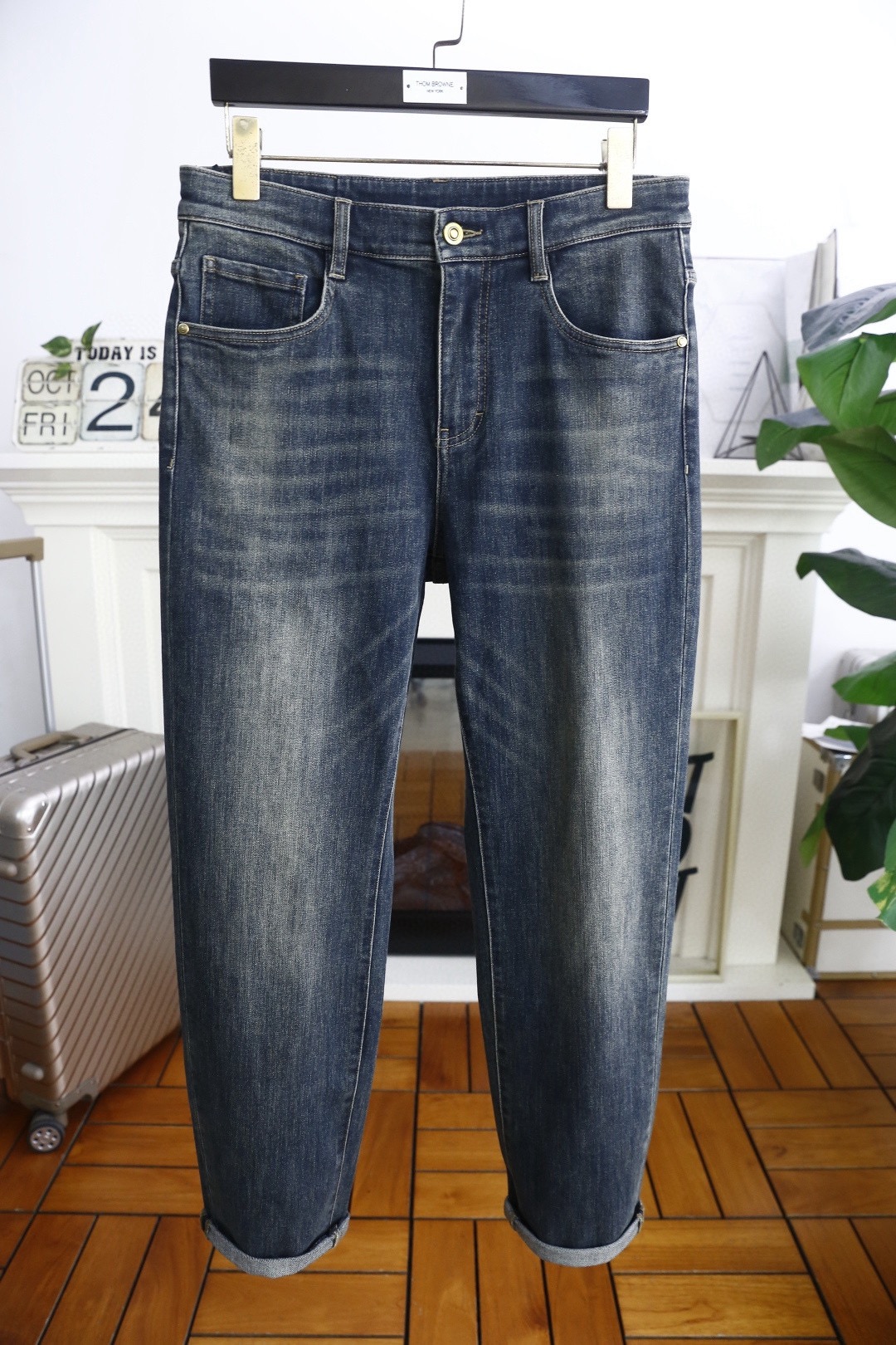 🔥芬迪/Fe*di.25秋季新款🆕时尚男士原单高端蓝色牛仔裤！奢华经典品牌LOGO配饰 身穿着非常舒适 